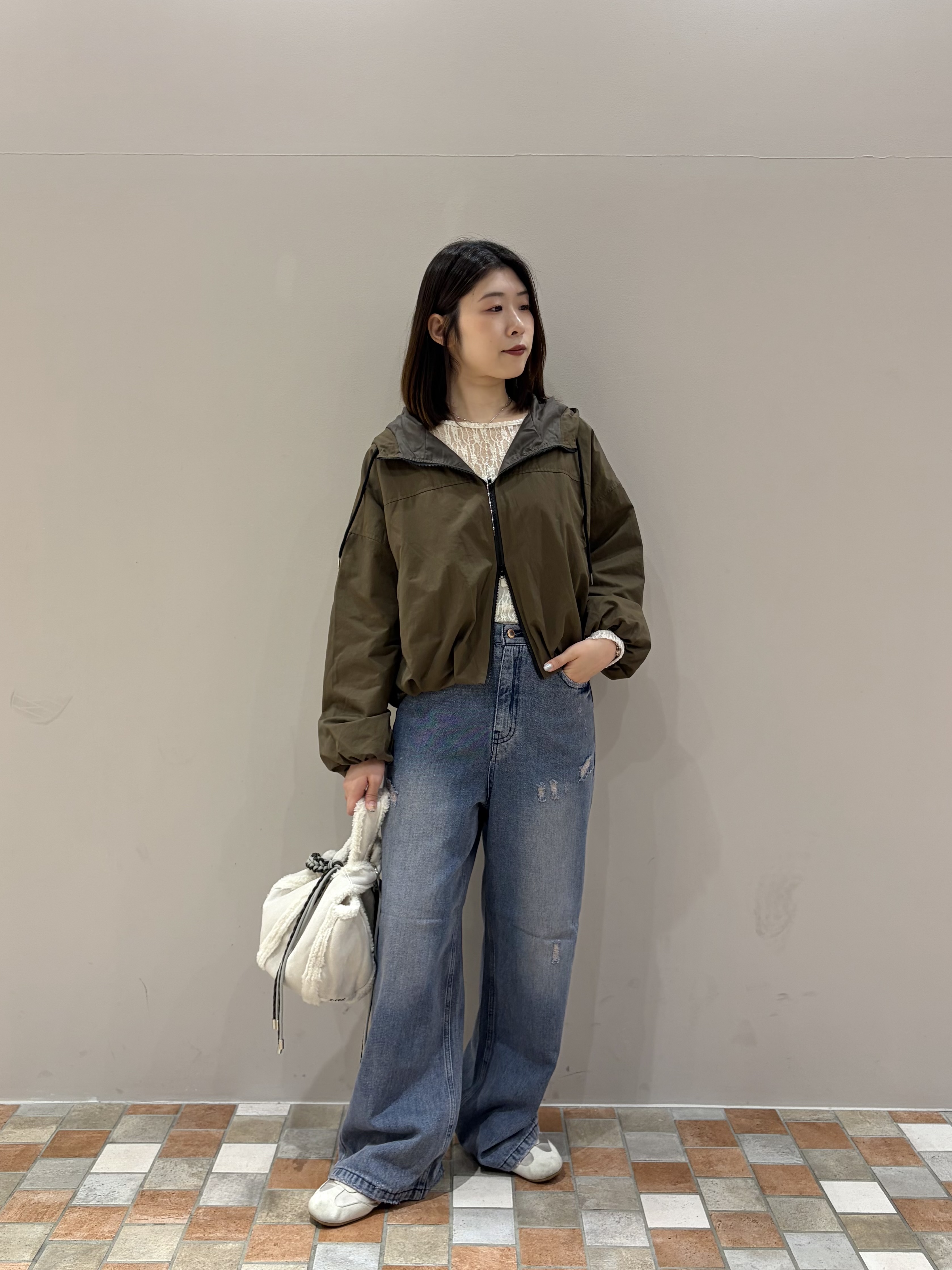 amiさんの「INDIVI｜ラインロングネックレス」を使ったコーディネート