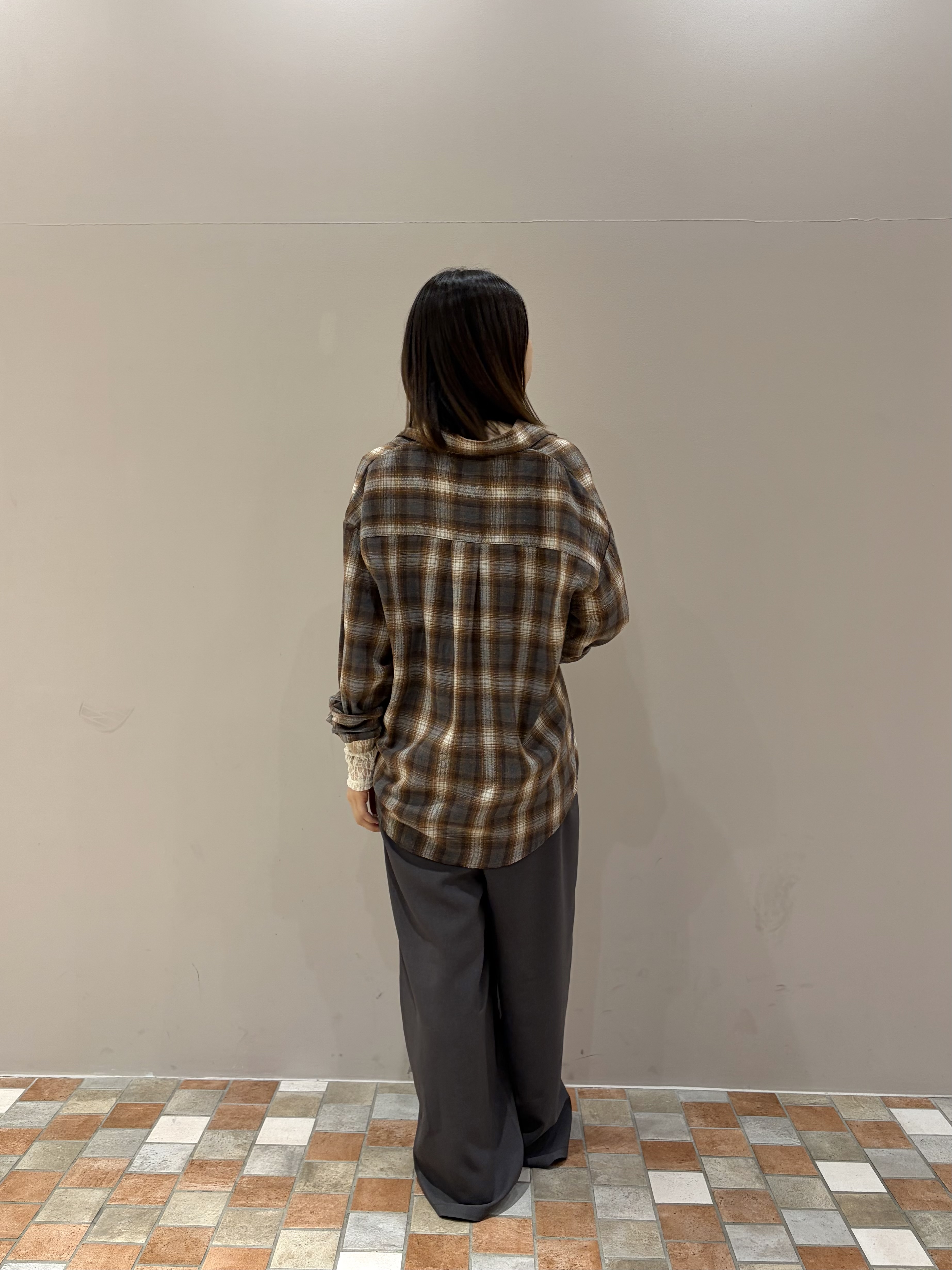 amiさんの「INDIVI｜ラインロングネックレス」を使ったコーディネート