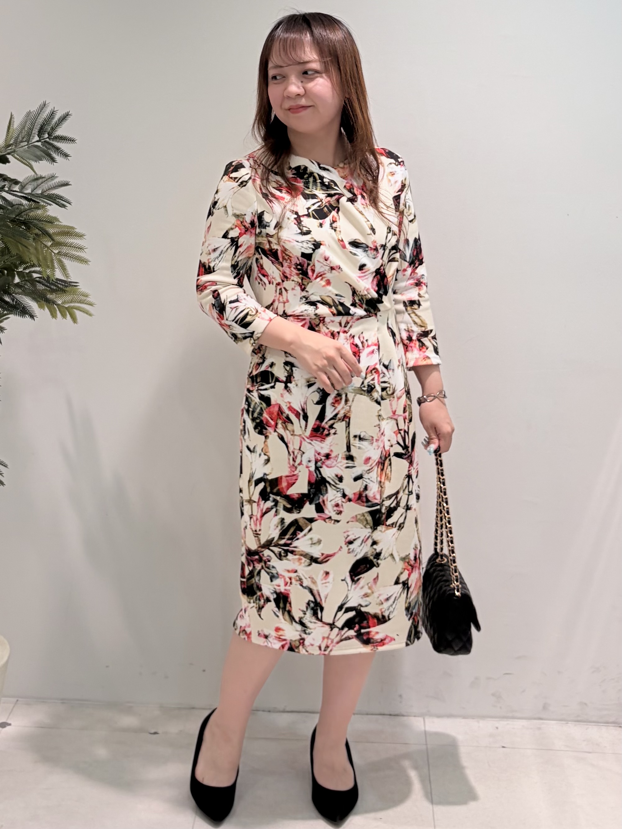 Hitomiさんの「COUP DE CHANCE｜【手洗い可／日本製】花柄タイトワンピース」を使ったコーディネート