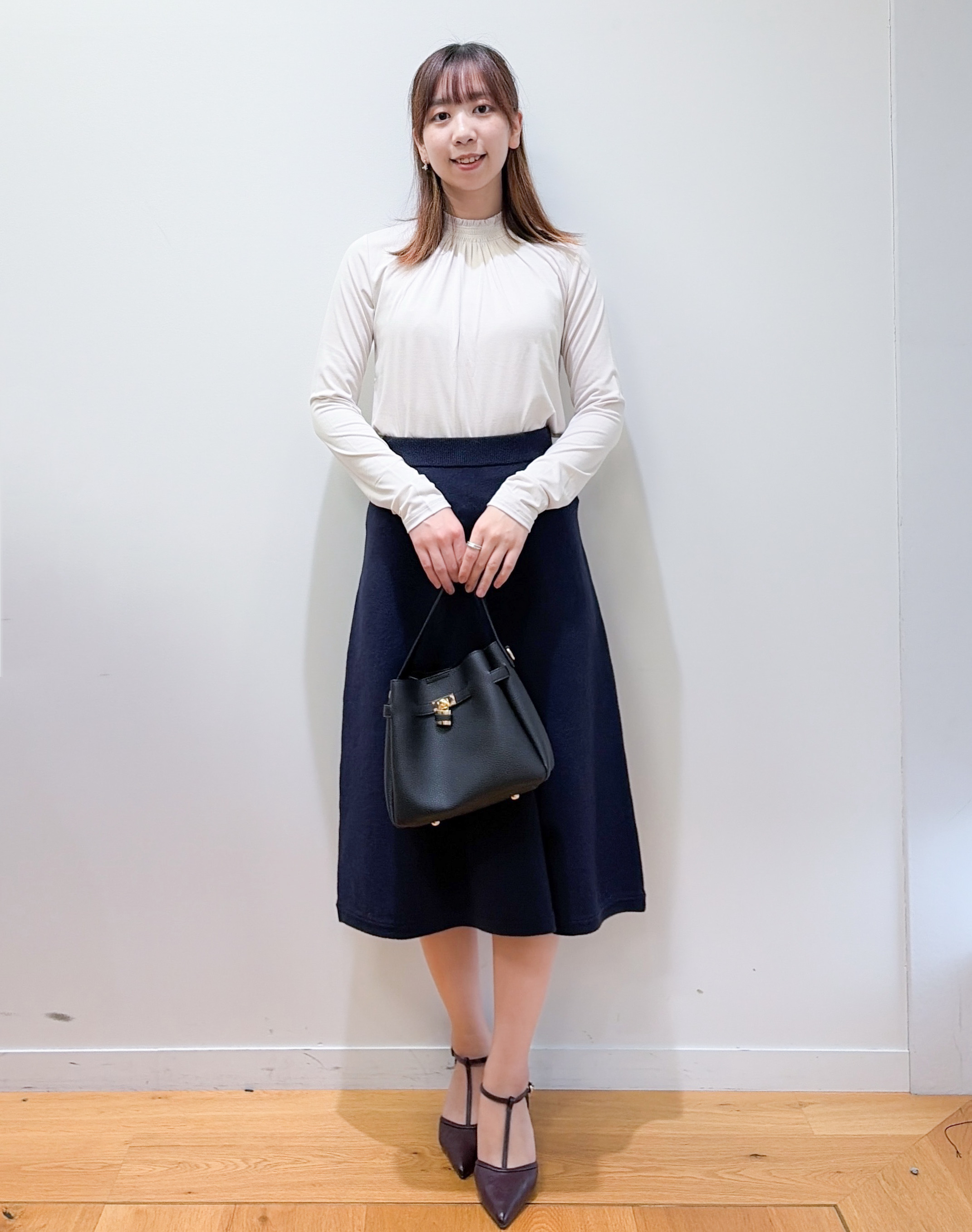 yurinaさんの「index｜【軽量／2WAY】キーモチーフミドルトート」を使ったコーディネート