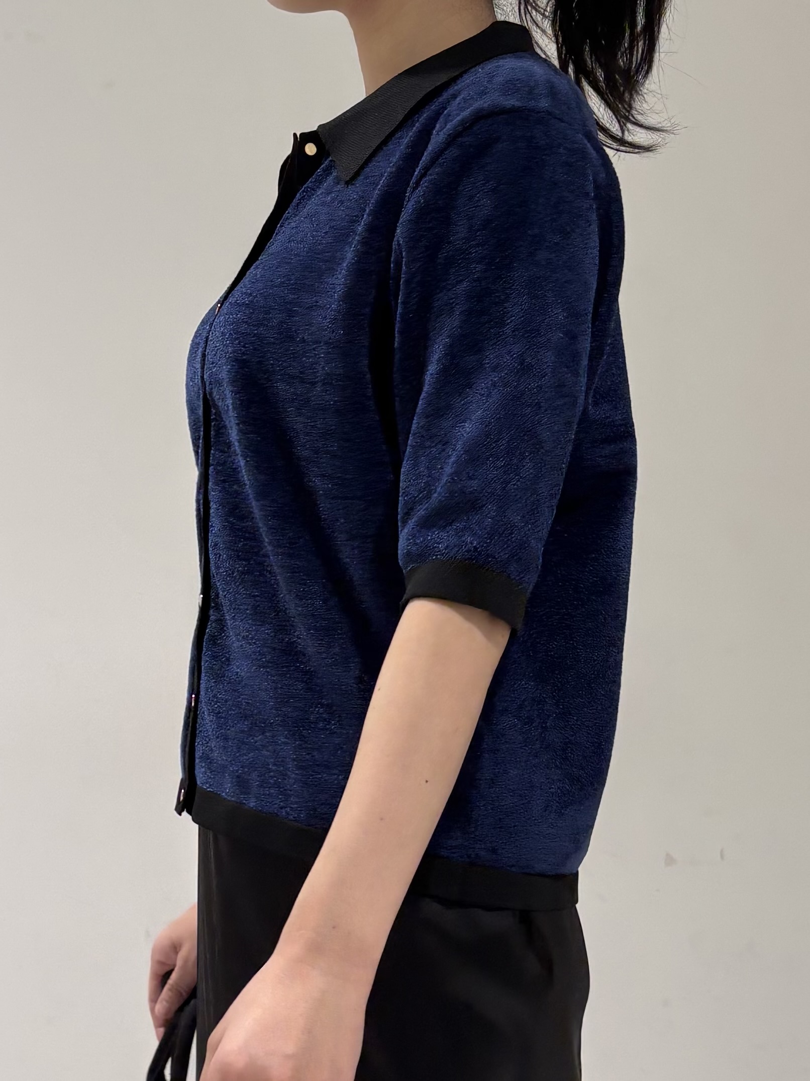 momokoさんの「INDIVI｜【5分袖／配色デザイン】モールヤーン襟付きニット」を使ったコーディネート