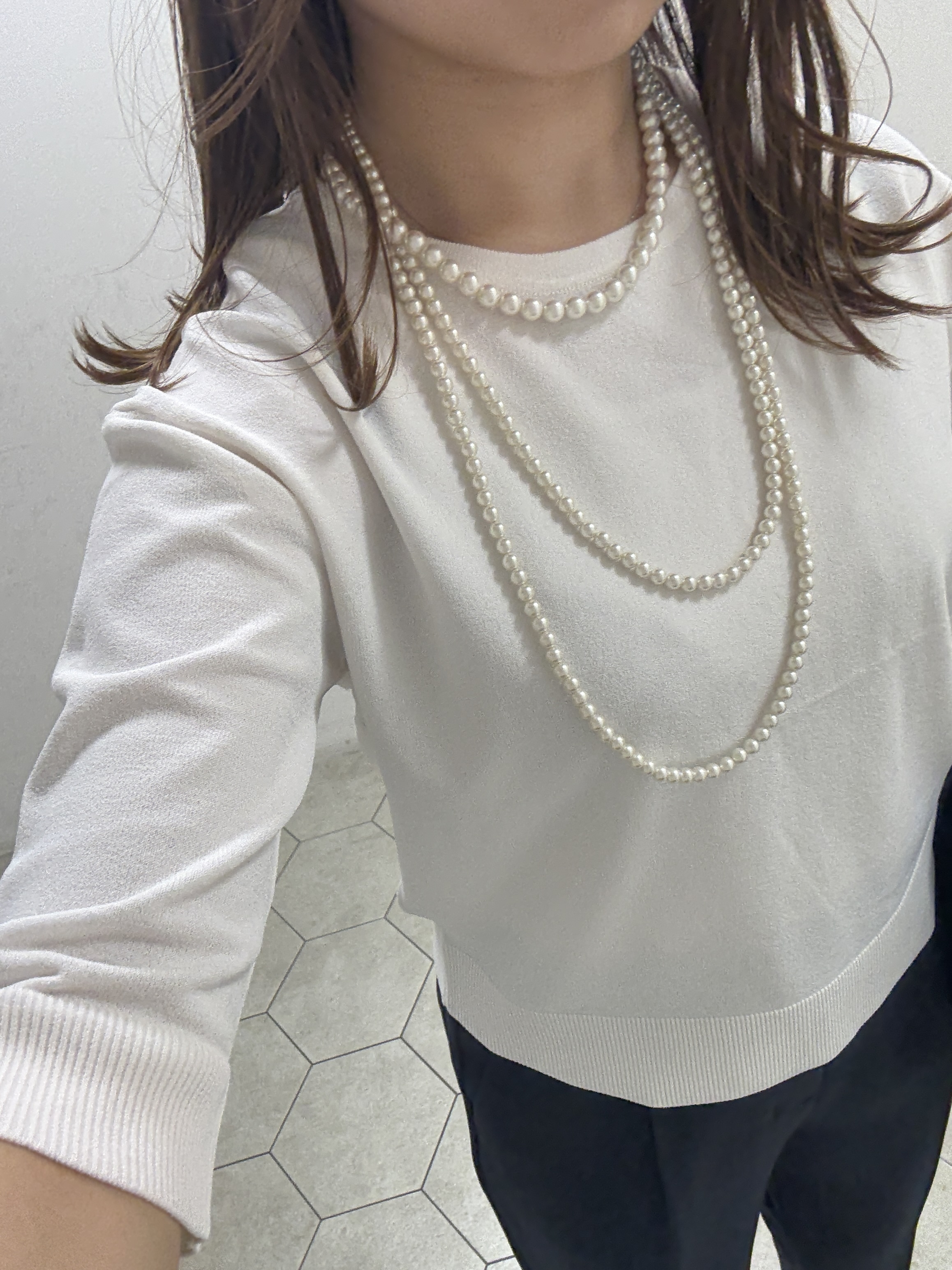 kahoさんの「INDIVI｜【2点セット】5分袖ニット＆カーディガン きれいめアンサンブルニット」を使ったコーディネート