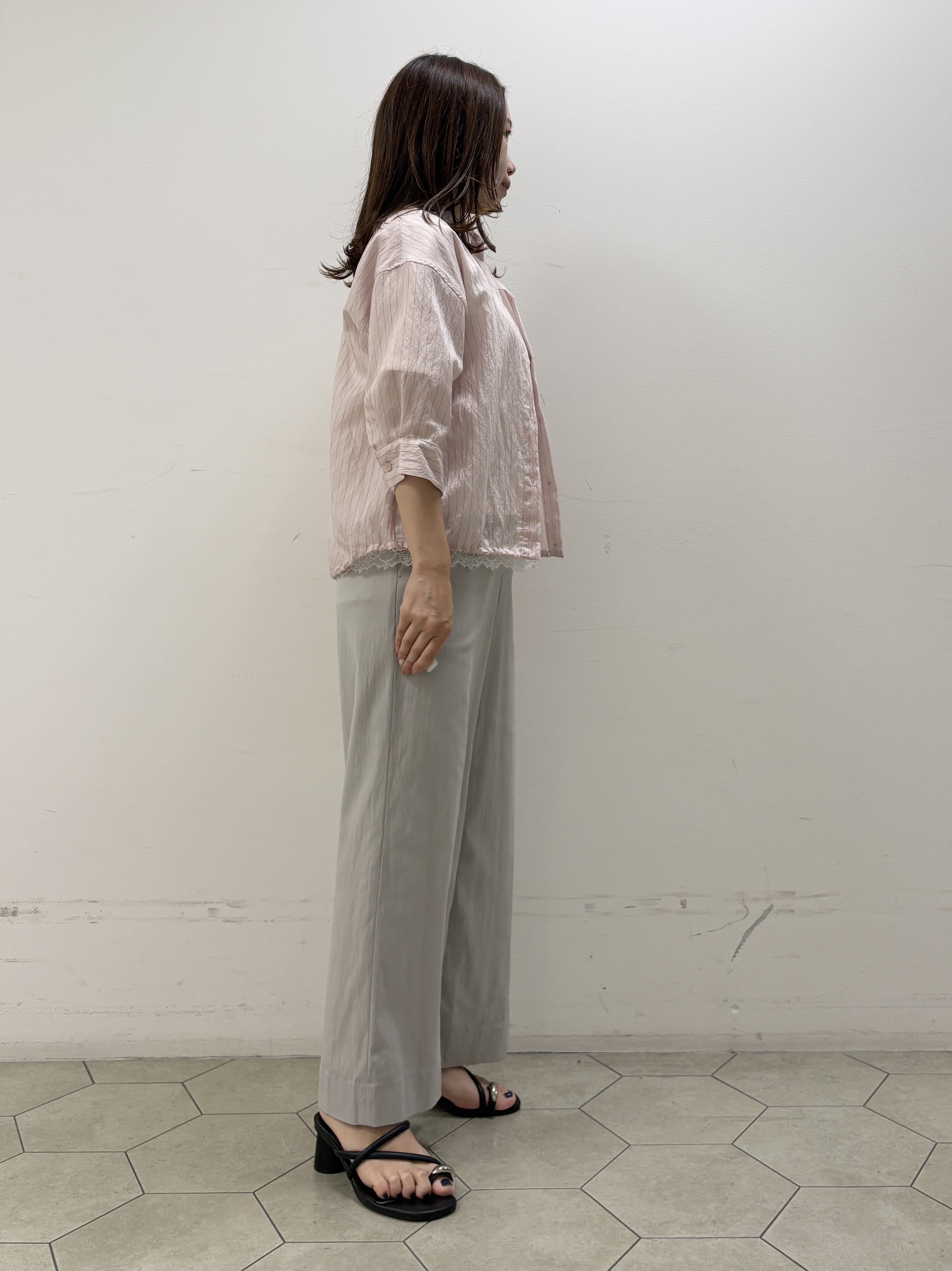 kahoさんの「INDIVI｜【シアー／7分袖】体型カバーゆったりシャツ」を使ったコーディネート