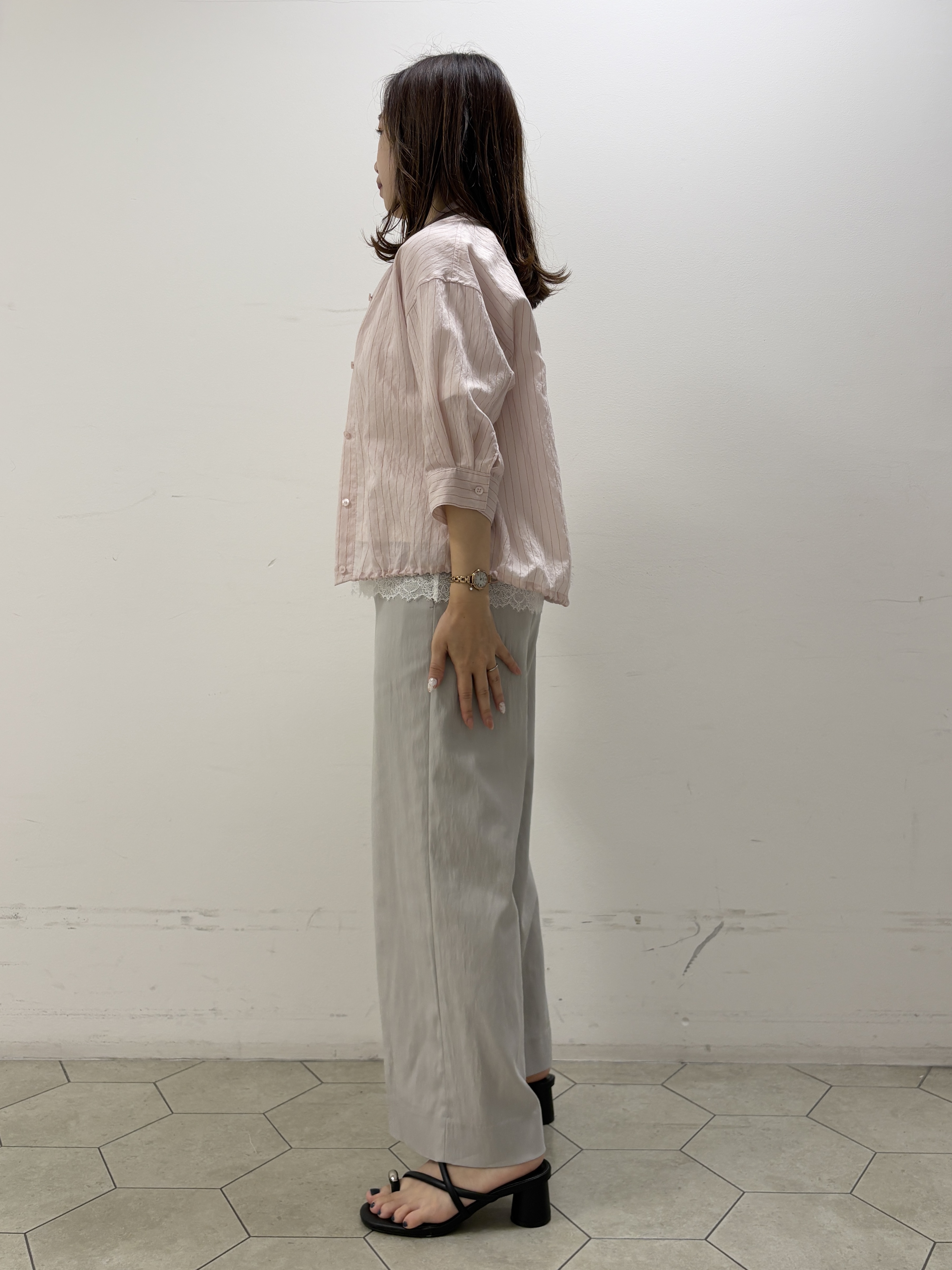 kahoさんの「INDIVI｜【シアー／7分袖】体型カバーゆったりシャツ」を使ったコーディネート