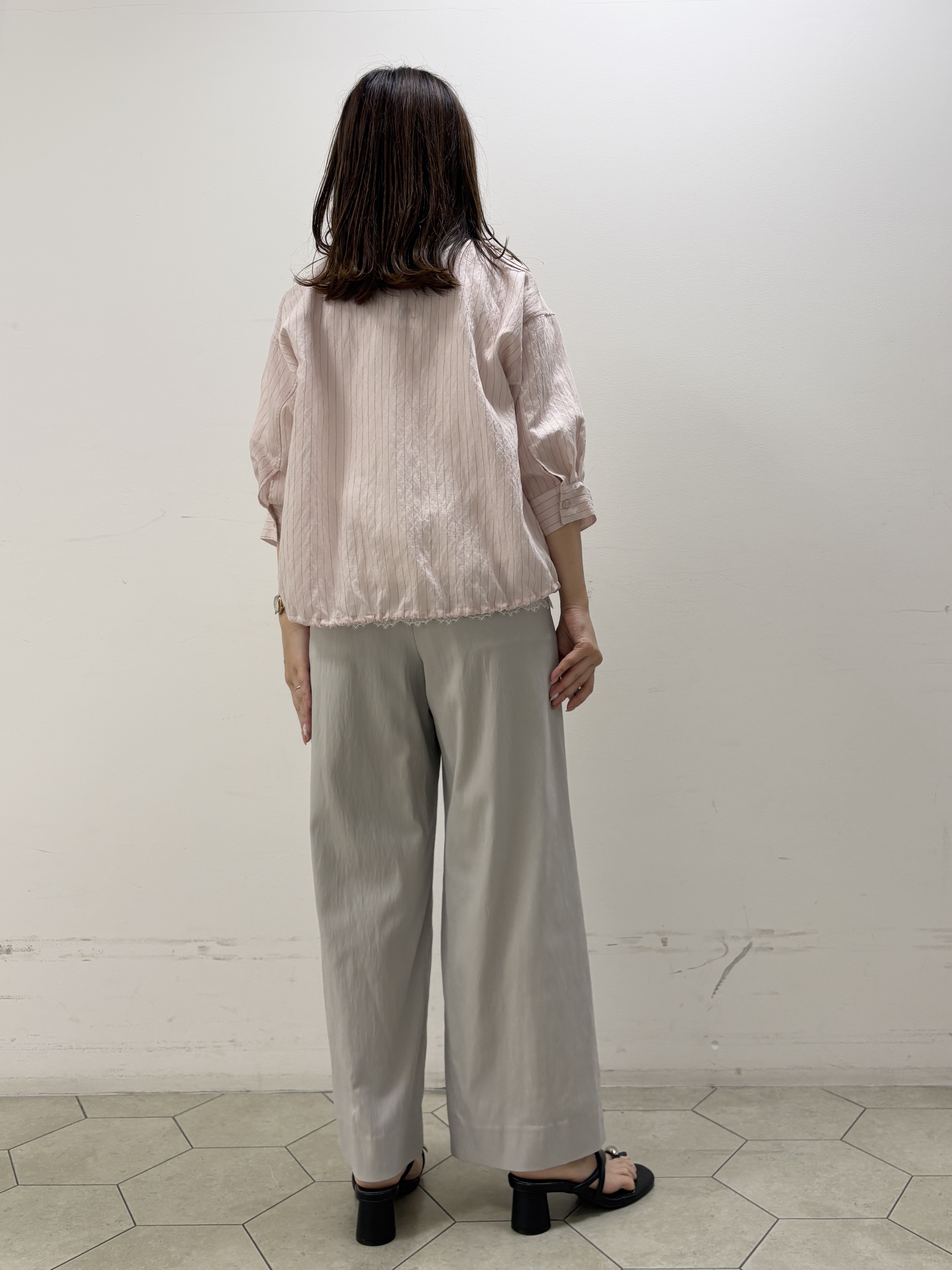 kahoさんの「INDIVI｜【シアー／7分袖】体型カバーゆったりシャツ」を使ったコーディネート