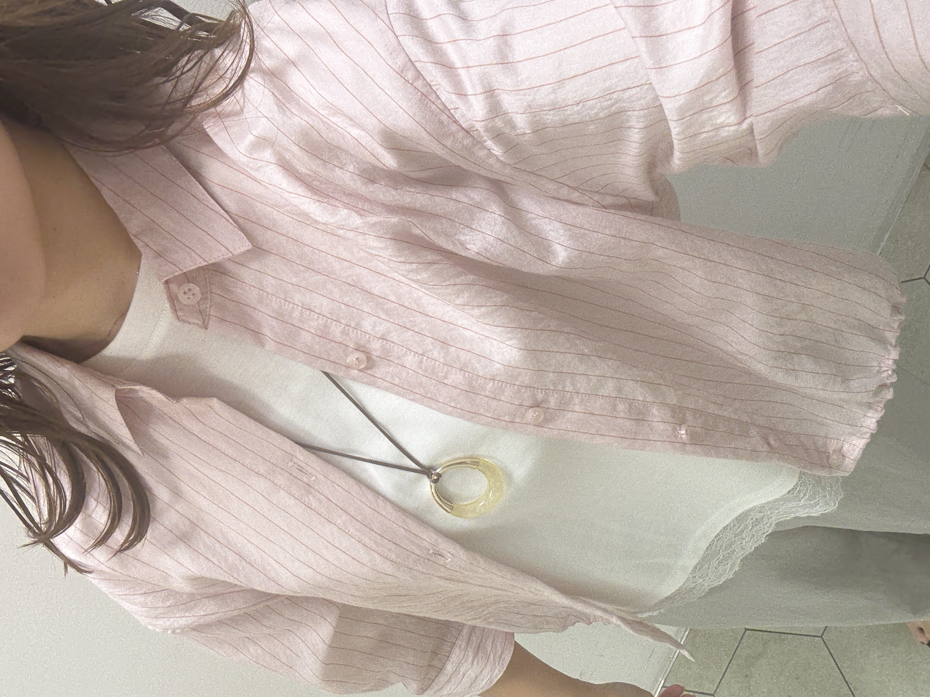 kahoさんの「INDIVI｜【シアー／7分袖】体型カバーゆったりシャツ」を使ったコーディネート