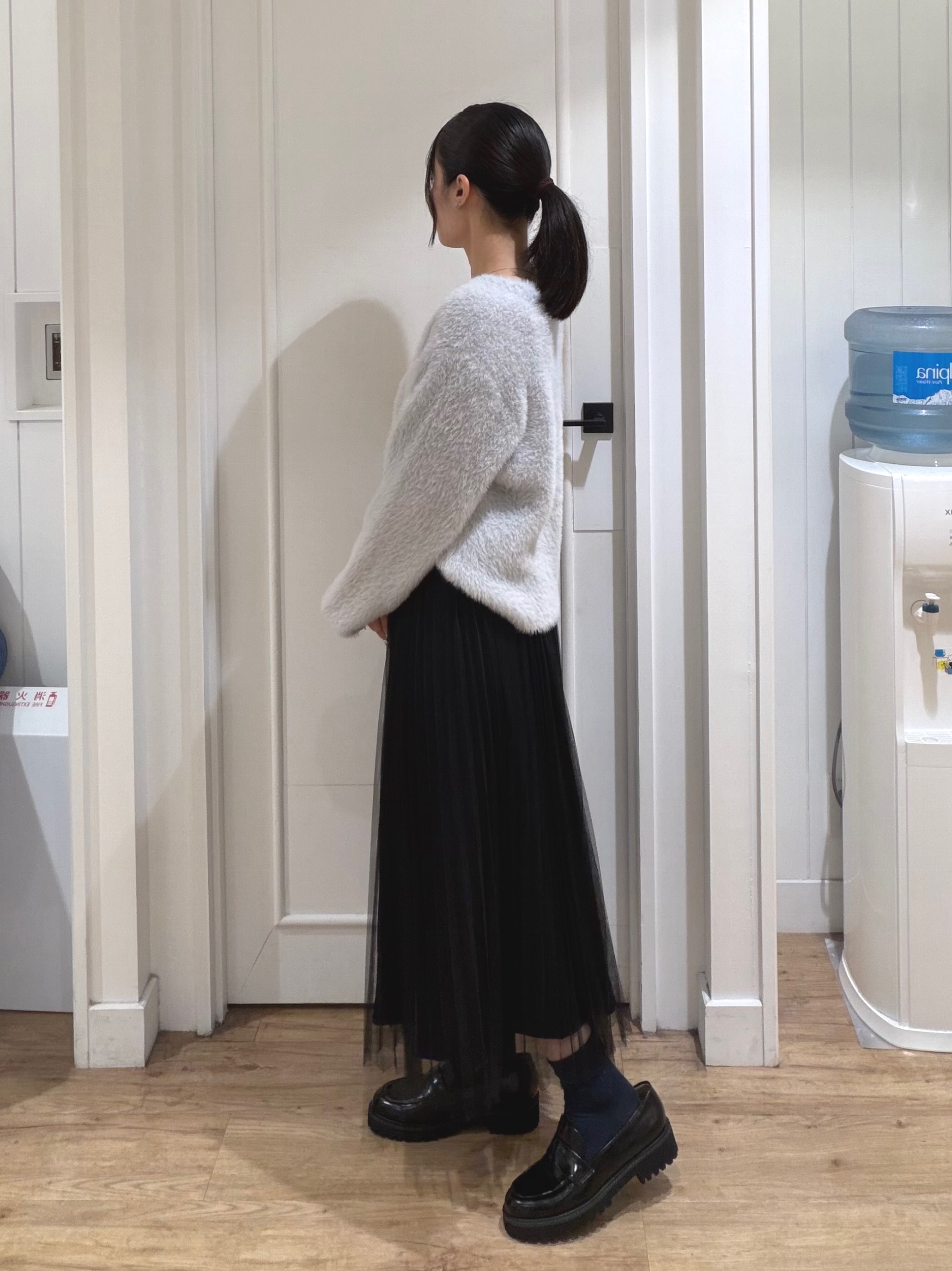秦美里さんの「Dessin｜【洗える/オンオフ使える】リバーシブル マットサテン＆チュールスカート」を使ったコーディネート