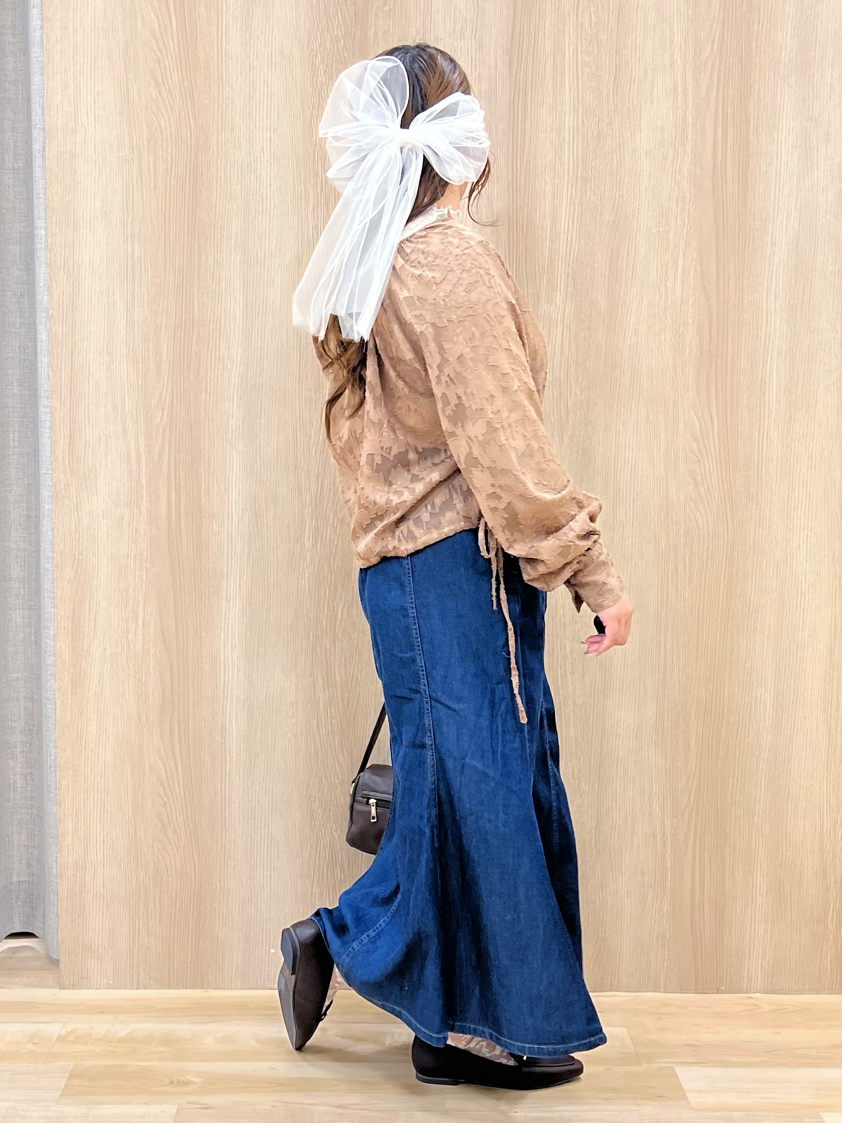 みことさんの「grove｜上品に華やぐ シアージャカードブラウス」を使ったコーディネート