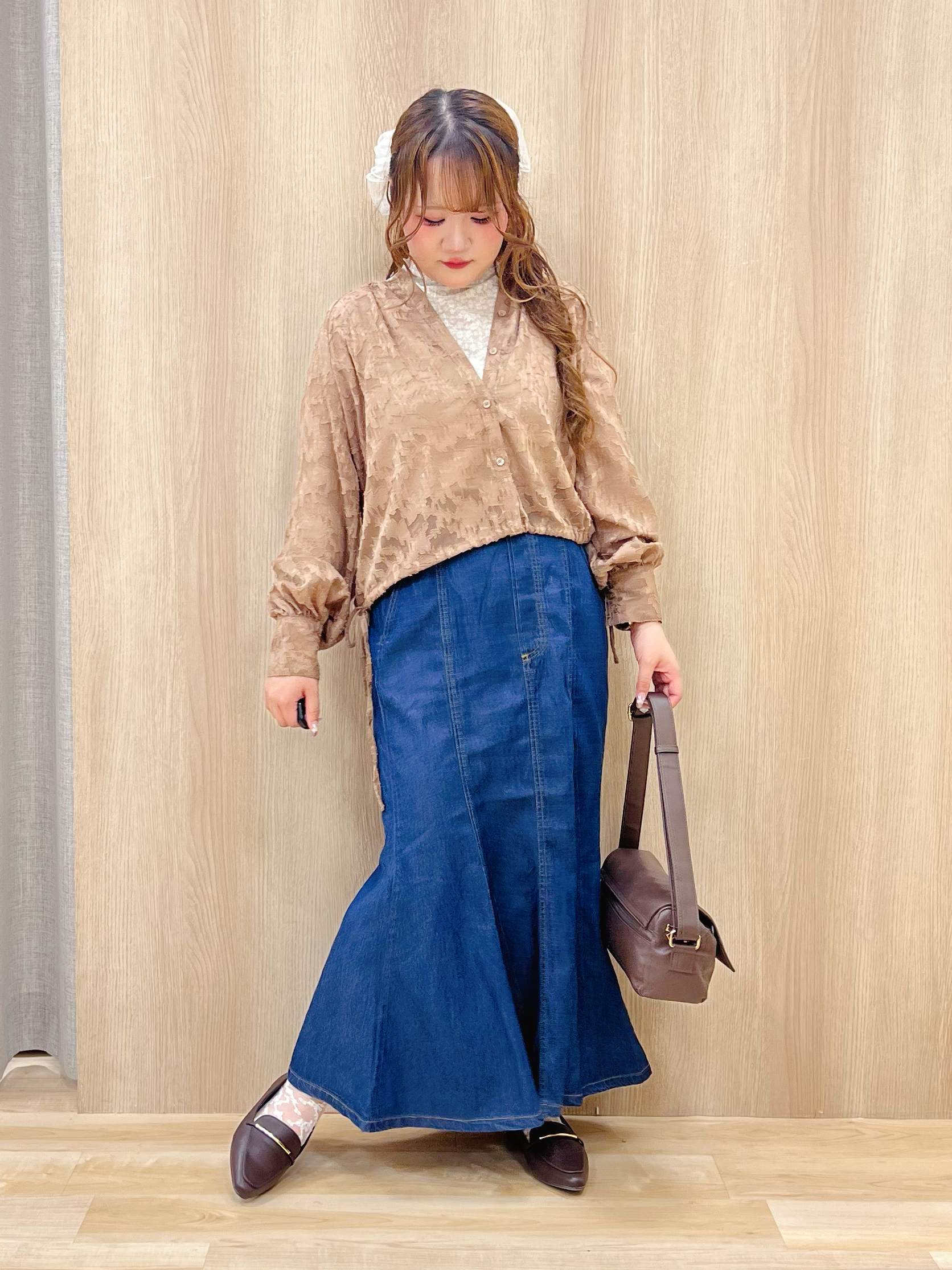 みことさんの「grove｜上品に華やぐ シアージャカードブラウス」を使ったコーディネート