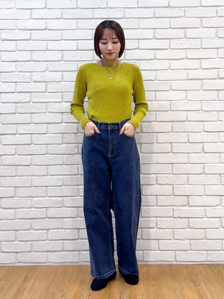 𝐜𝐡𝐢𝐤𝐚さんの「SHOO･LA･RUE｜【毛玉になりにくい/S-LL/洗濯機可】ボートネックで首元美しく やわらかリブニット」を使ったコーディネート