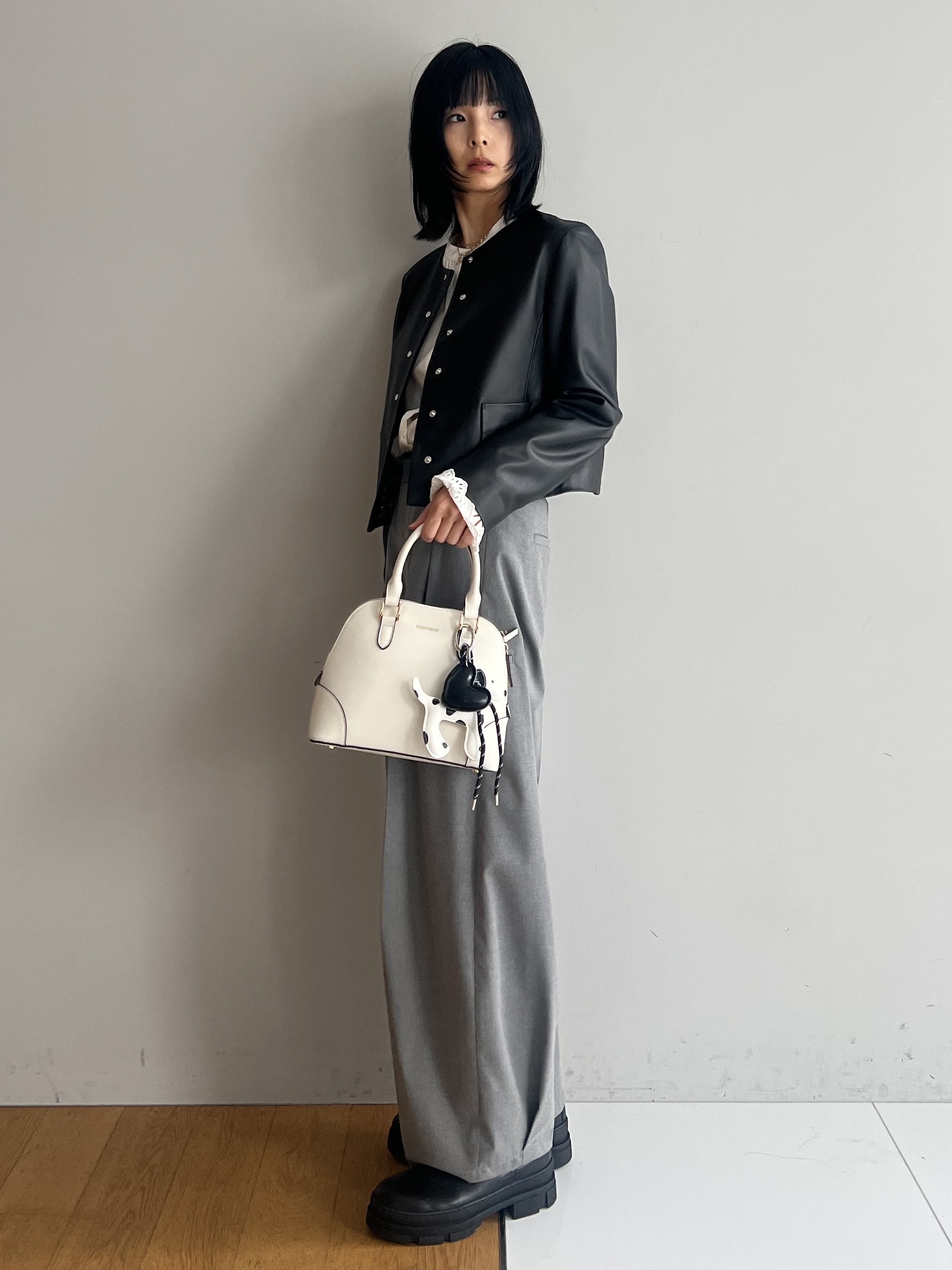 misaさんの「DRESSTERIOR｜ブガッティバッグ」を使ったコーディネート