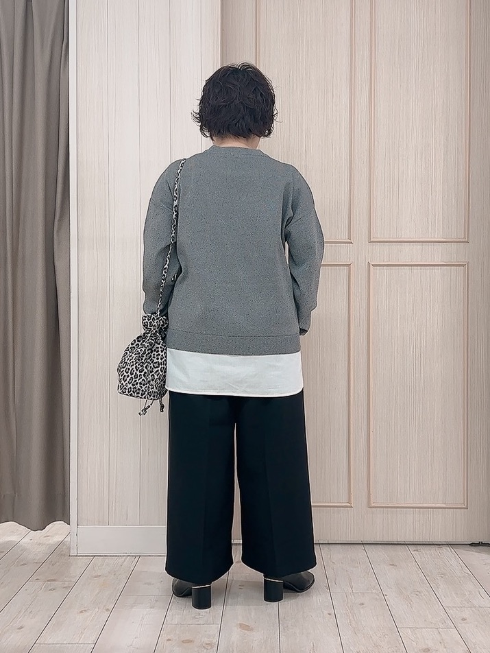 えりっこさんの「SHOO･LA･RUE｜【S-LL】着るだけできまる シャツレイヤード風 スポンディッシュニット」を使ったコーディネート