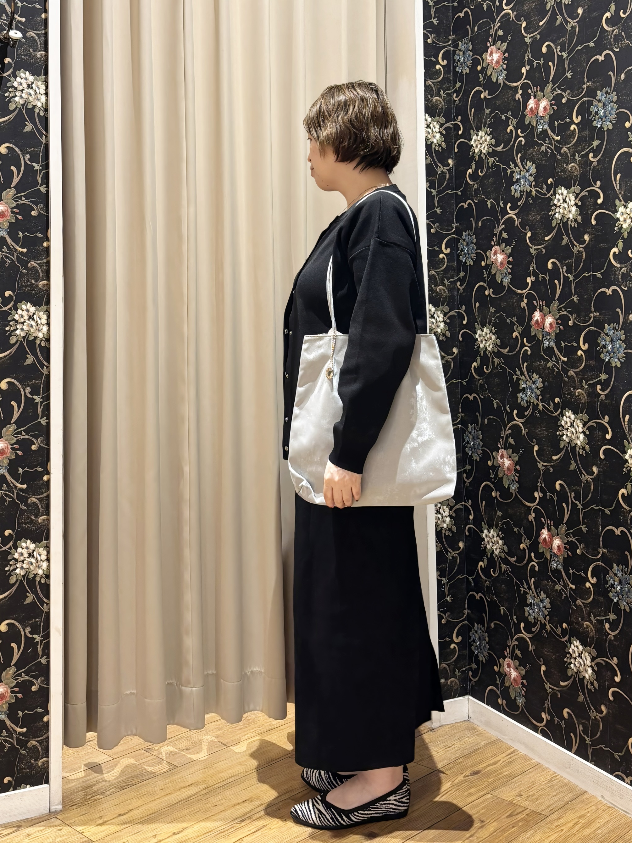 たみさんの「SHOO･LA･RUE｜【セットアップ可/洗濯機可】軽やかに羽織れる スポンディッシュ ニットカーディガン」を使ったコーディネート