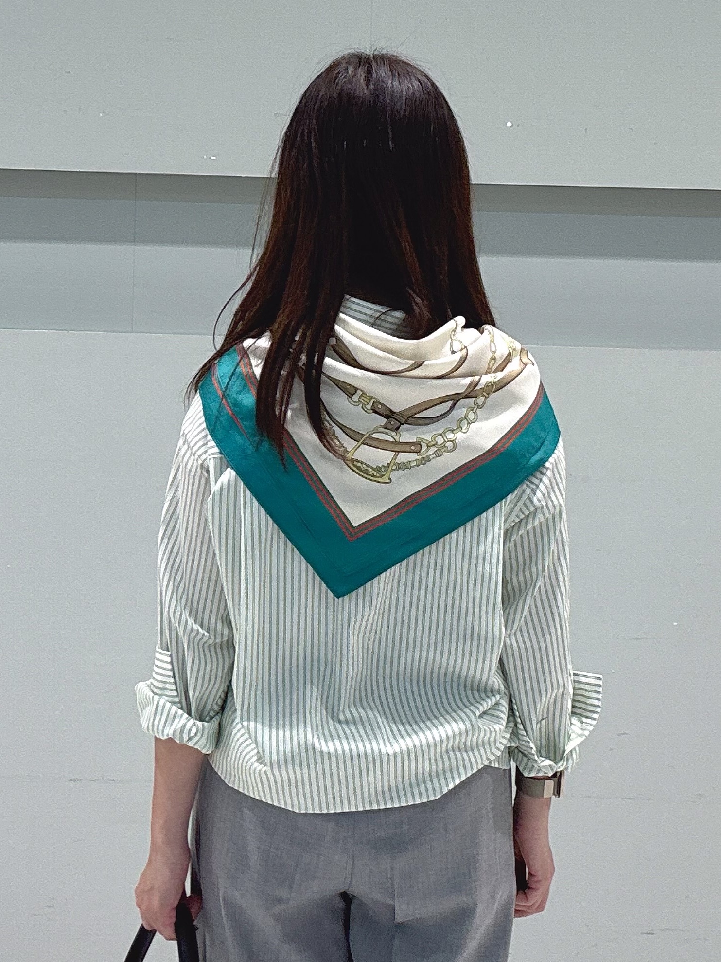 makiさんの「UNTITLED｜【6色展開/コットン100】カラーベーシックシャツ」を使ったコーディネート