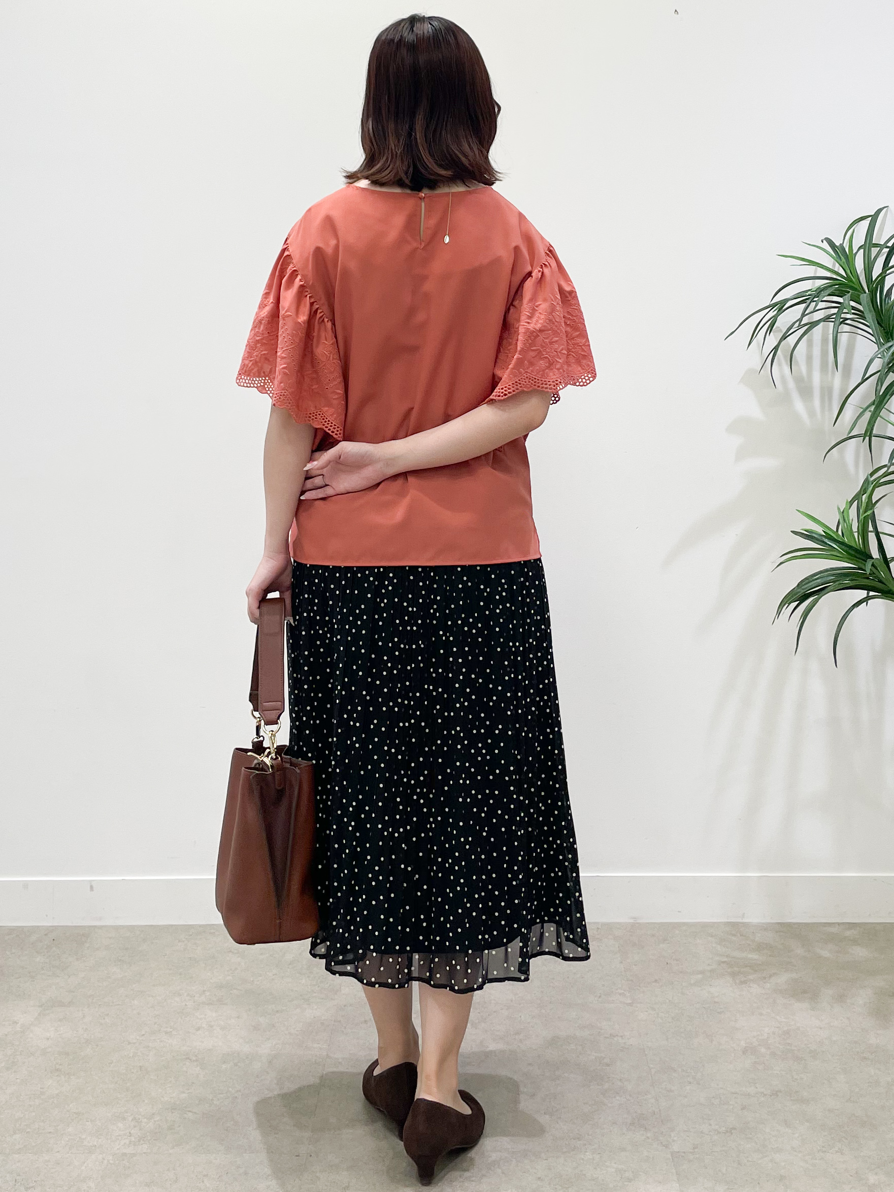 yukariさんの「Reflect｜【通勤◎】スカラップレーススリーブ ブラウス」を使ったコーディネート
