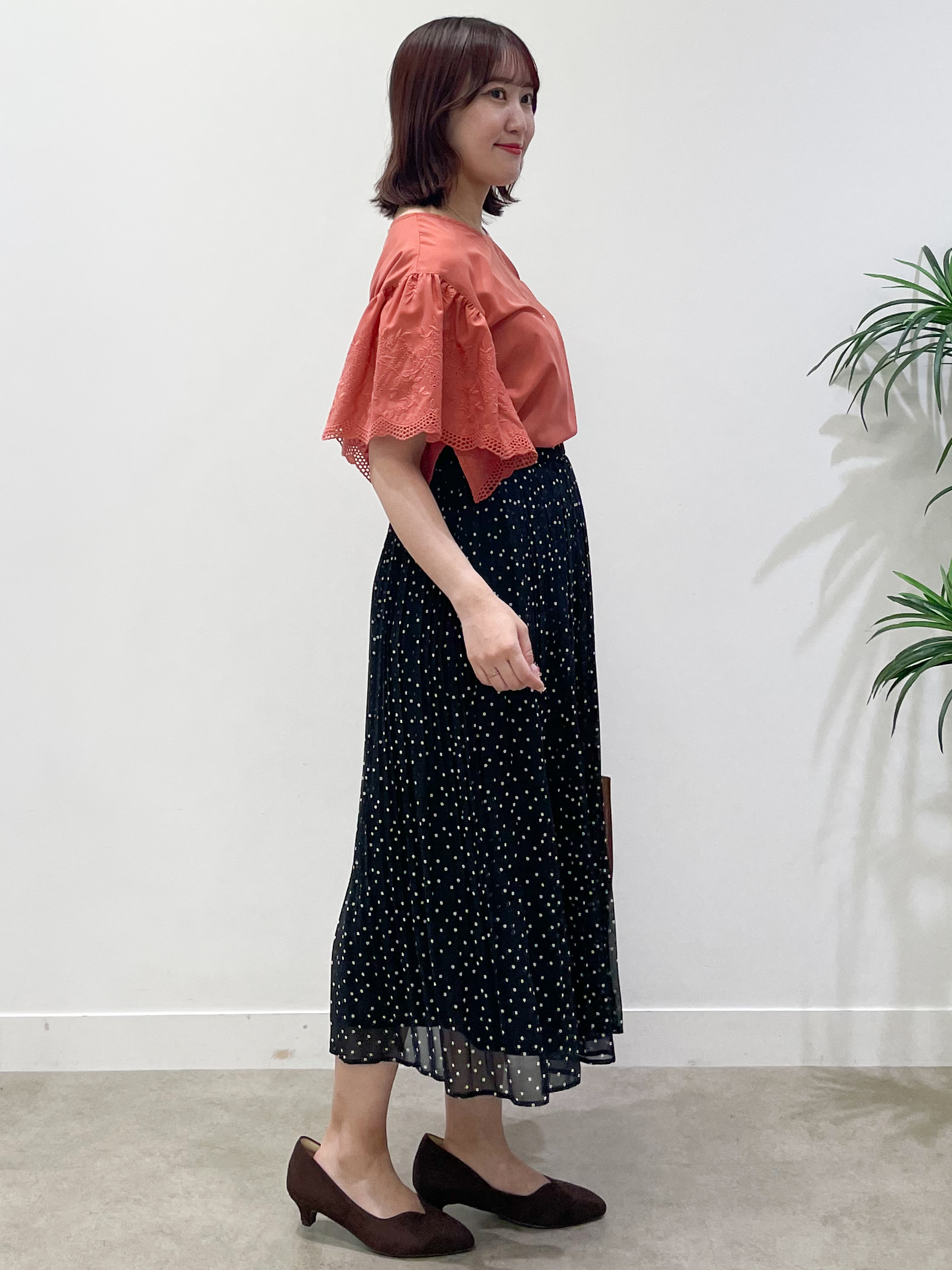 yukariさんの「Reflect｜【通勤◎】スカラップレーススリーブ ブラウス」を使ったコーディネート