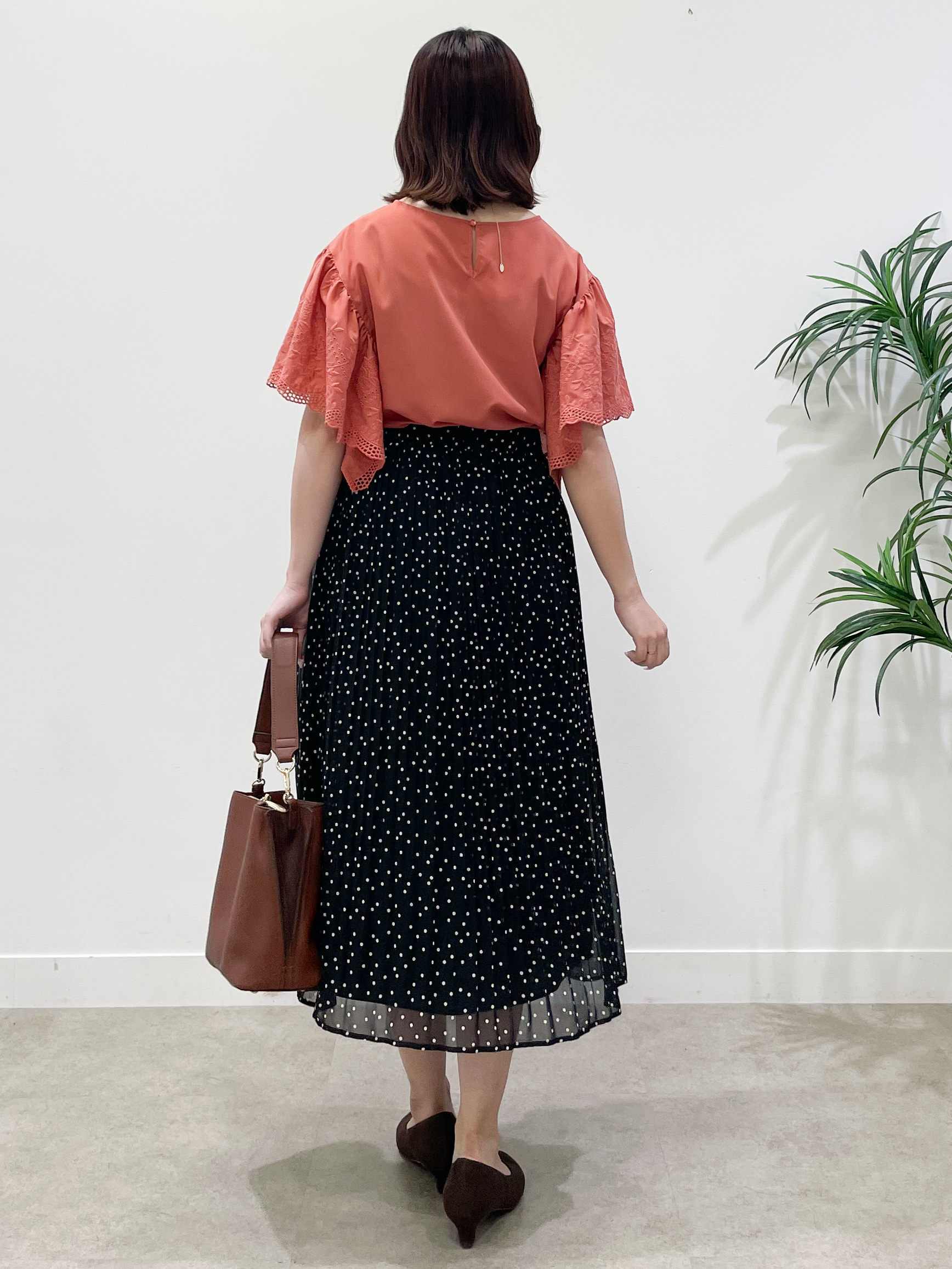 yukariさんの「Reflect｜【通勤◎】スカラップレーススリーブ ブラウス」を使ったコーディネート