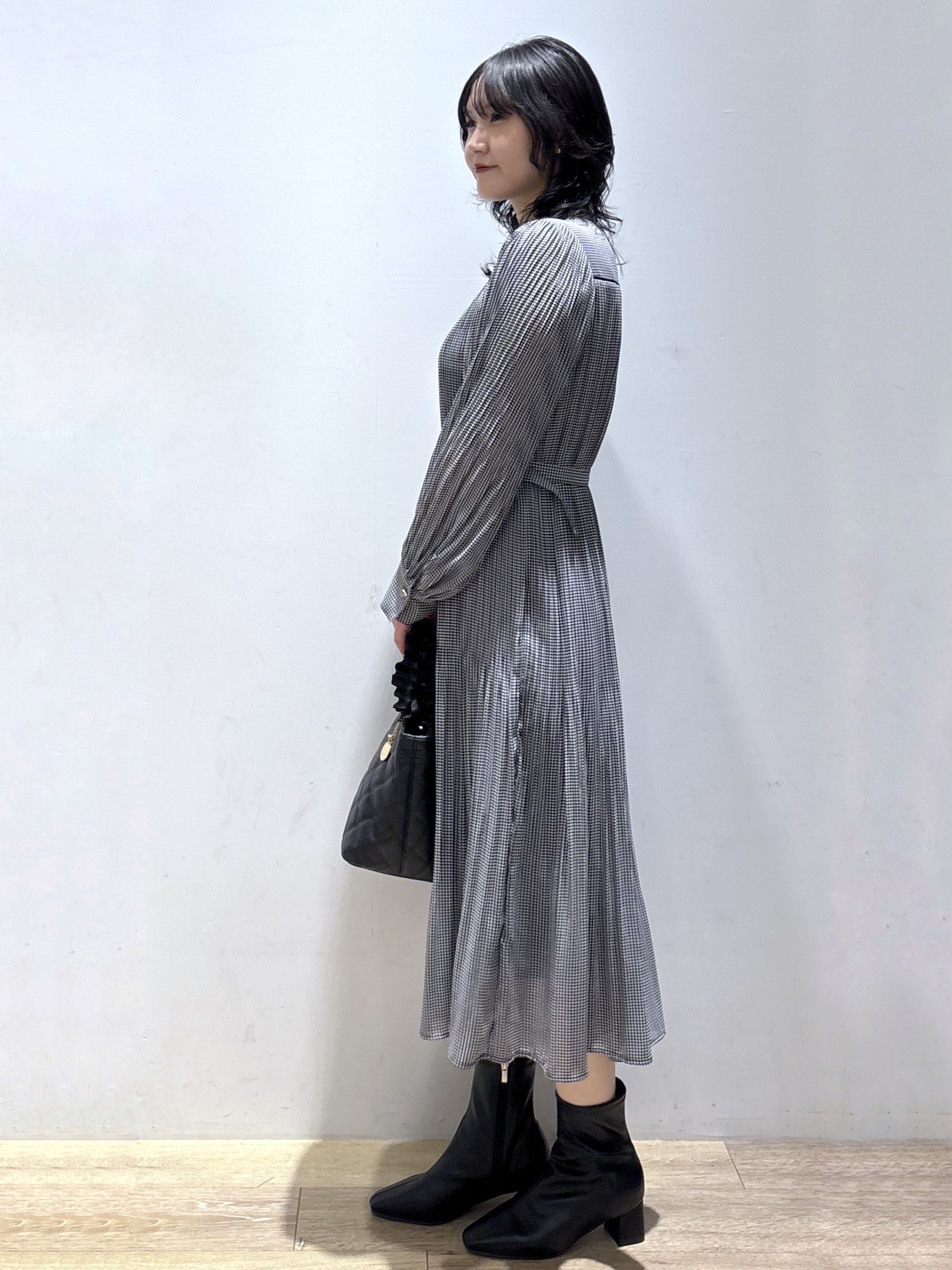 mizukiさんの「index｜【XS-3Lサイズ】ジョーゼットアソートプリーツワンピース《洗濯機OK／防シワ／イージーアイロン》」を使ったコーディネート