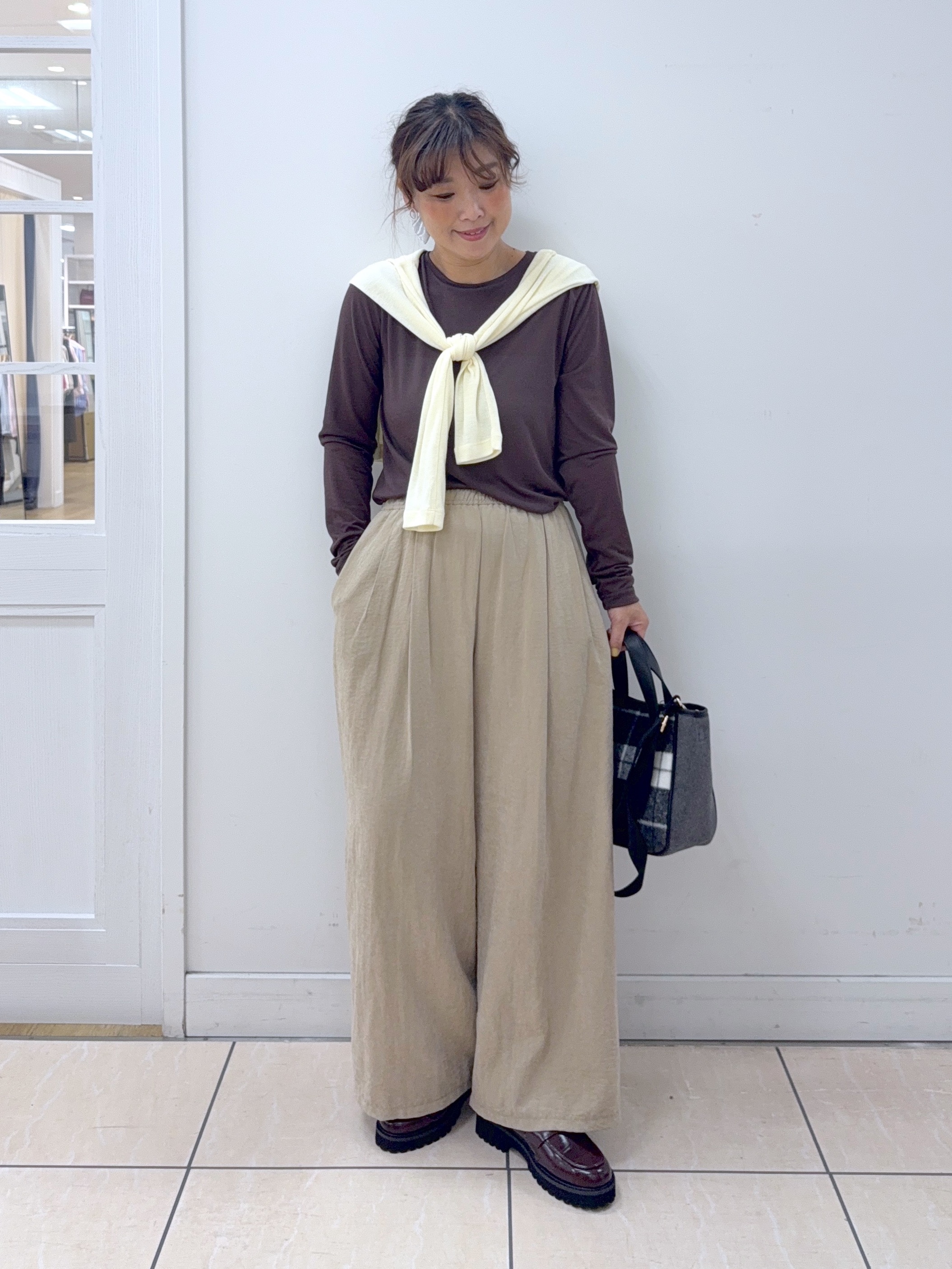 Osawaさんの「Dessin｜【洗える/秋羽織り】起毛レースブラウス」を使ったコーディネート