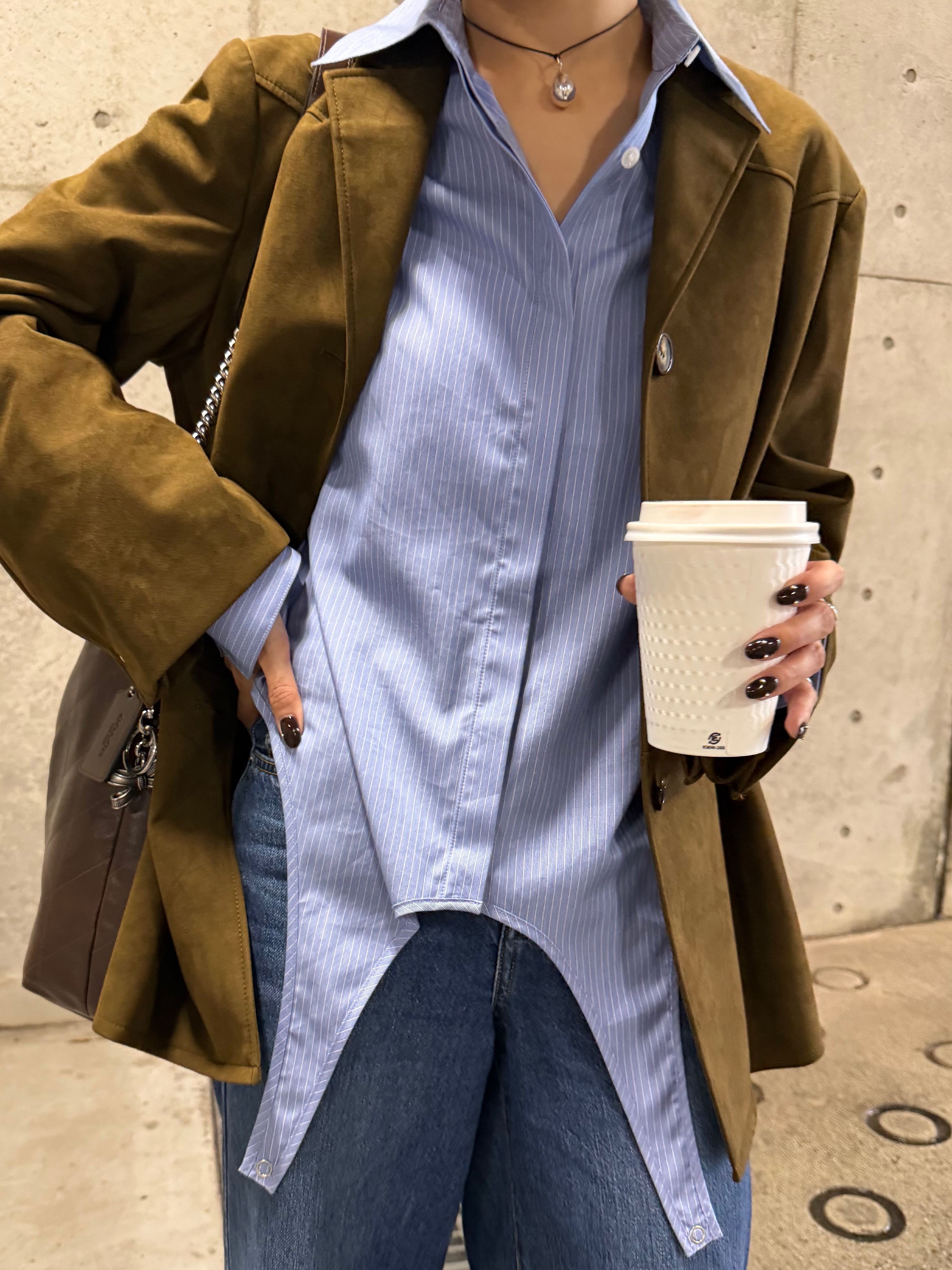 kanamiさんの「CODE A｜flap detail stripe shirt」を使ったコーディネート