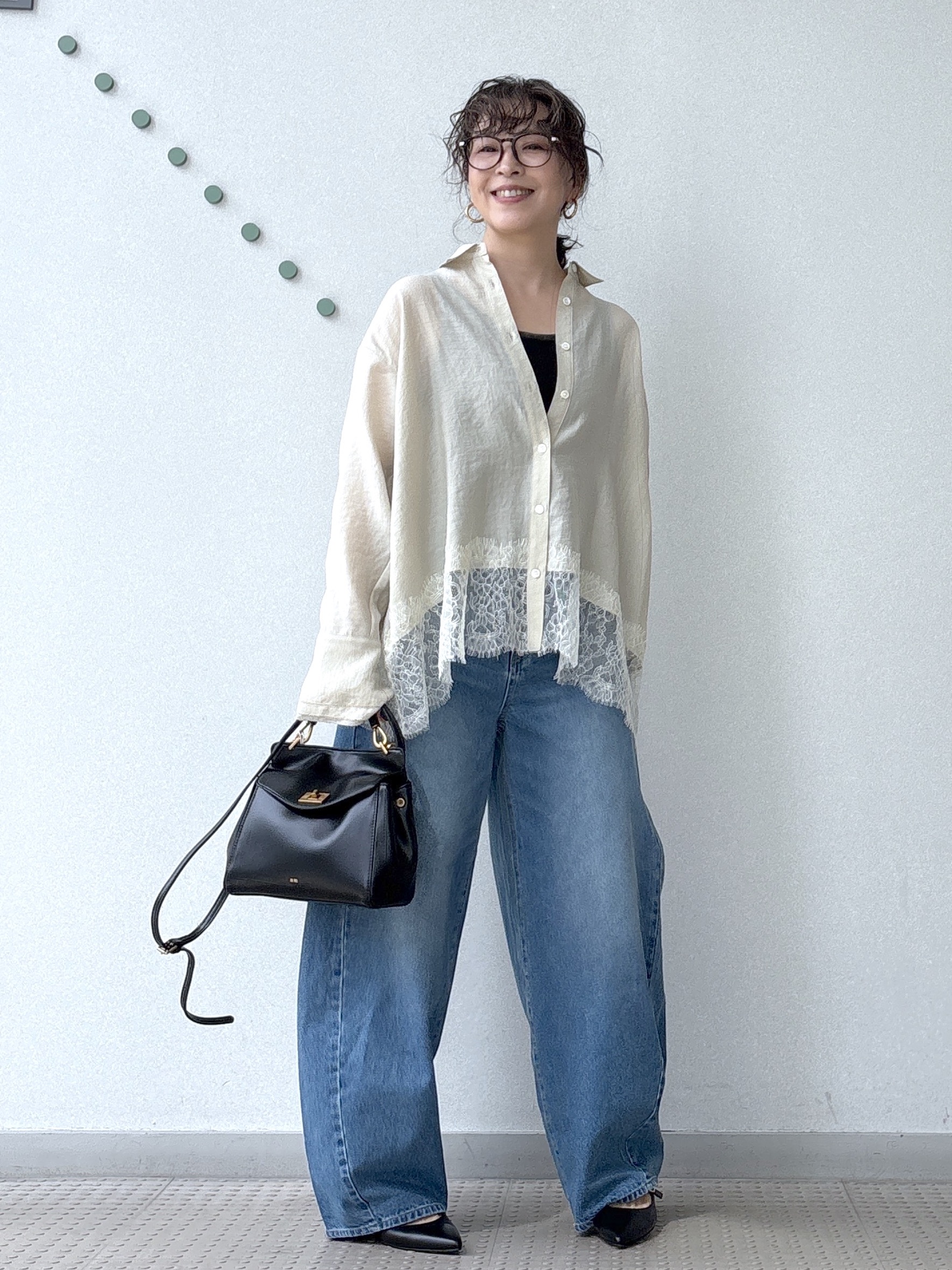 kawamuraさんの「DRESSTERIOR｜ヴィンテージライク レーストリムシャツ」を使ったコーディネート