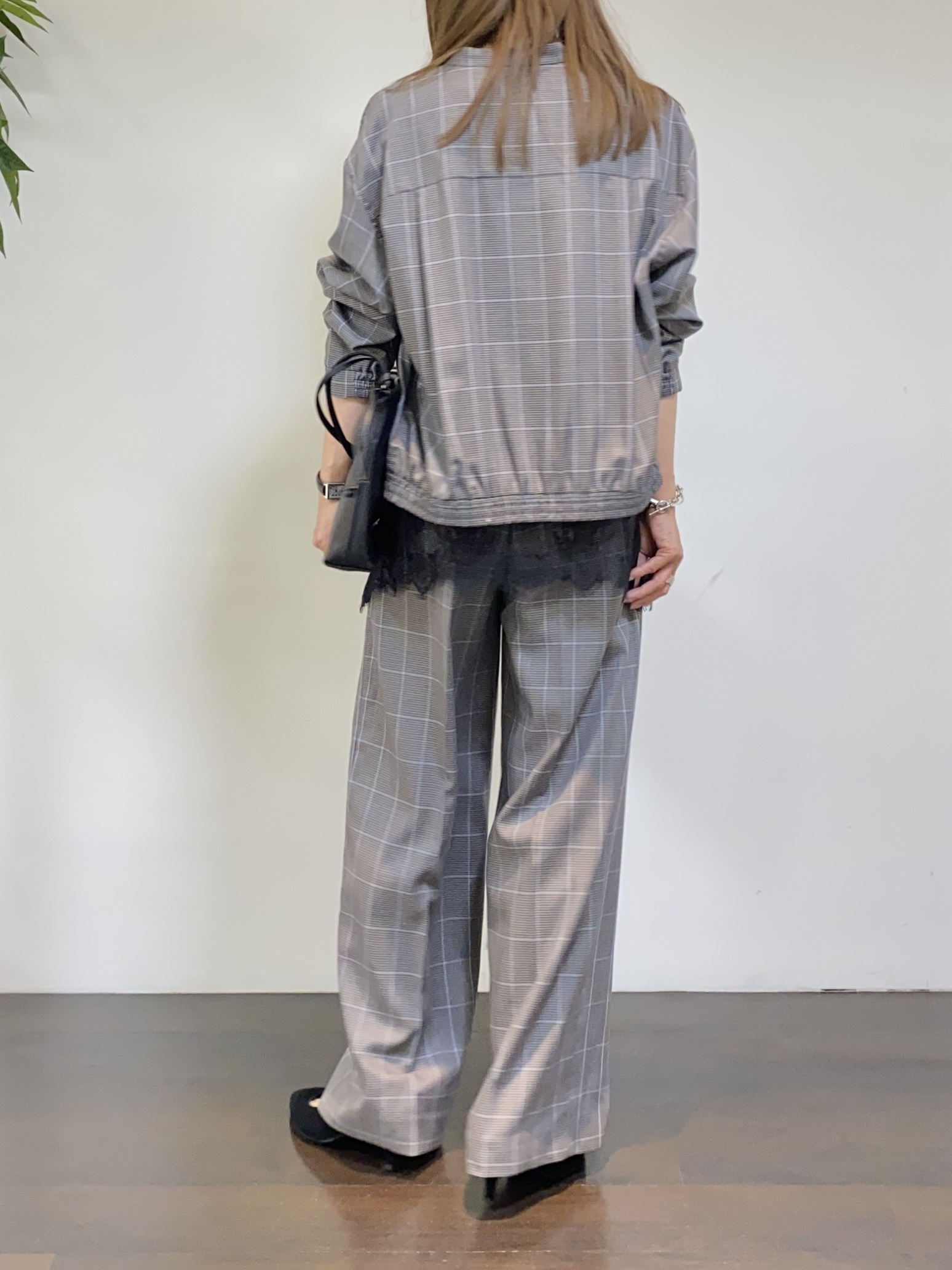 tomoさんの「UNTITLED｜【セットアップ可/秋羽織り】メランジツイルシャツ」を使ったコーディネート
