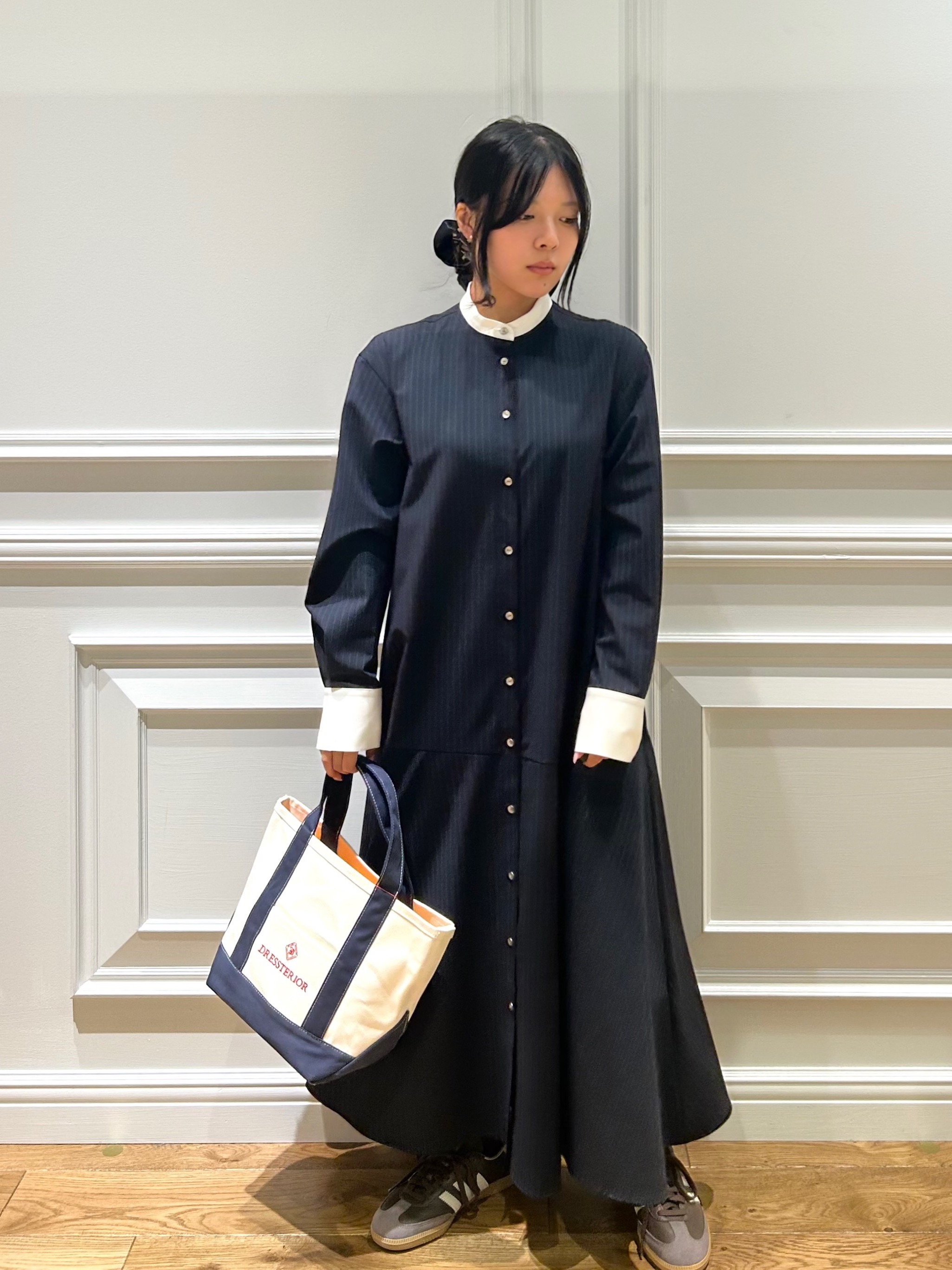 とりみさんの「DRESSTERIOR｜ウォッシャブルストライプシャツワンピース」を使ったコーディネート