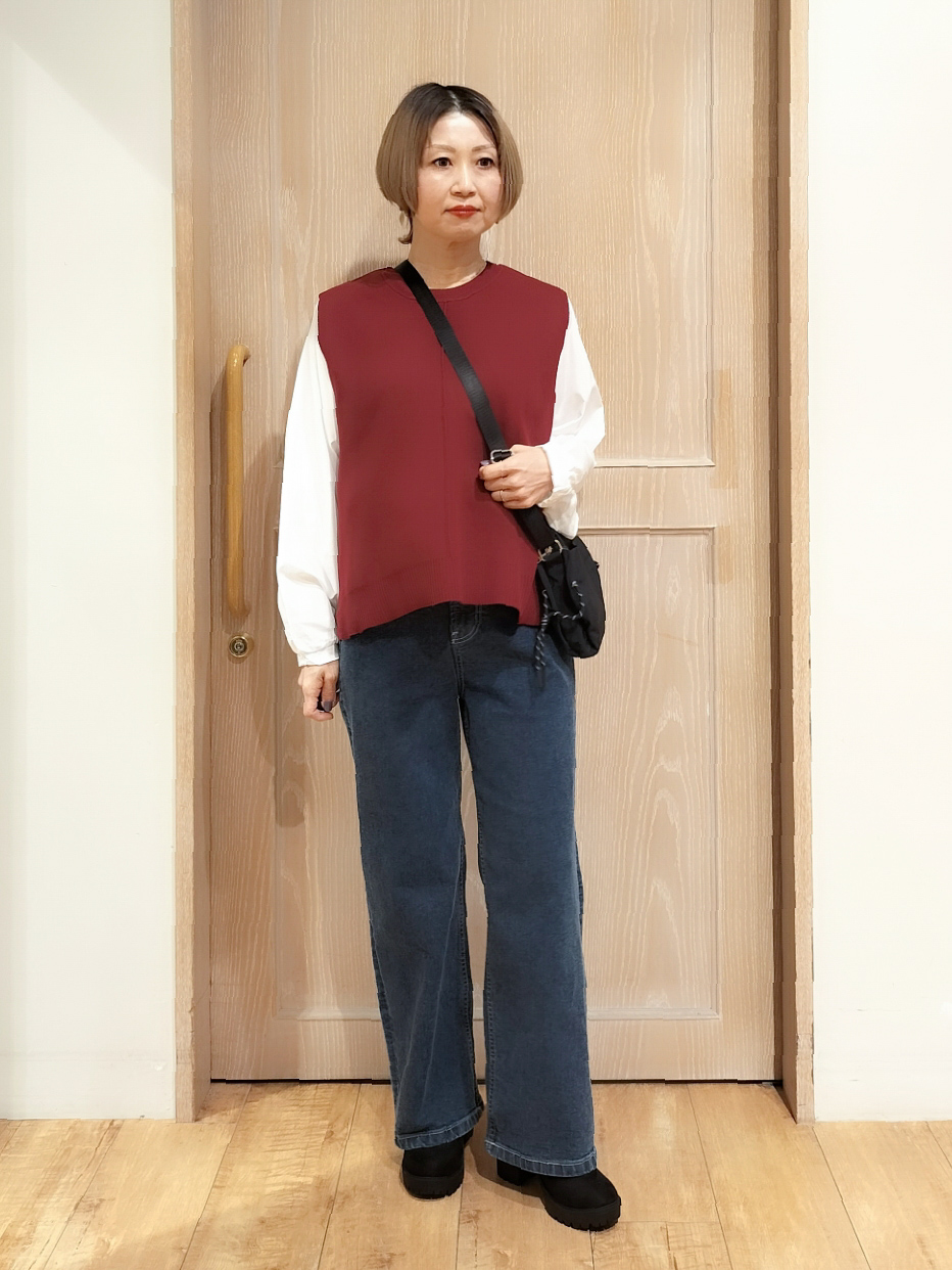YUKIさんの「SHOO･LA･RUE｜【2点セット/S-LL】着回し自在 スポンディッシュニットベスト＆フレアシャツ」を使ったコーディネート