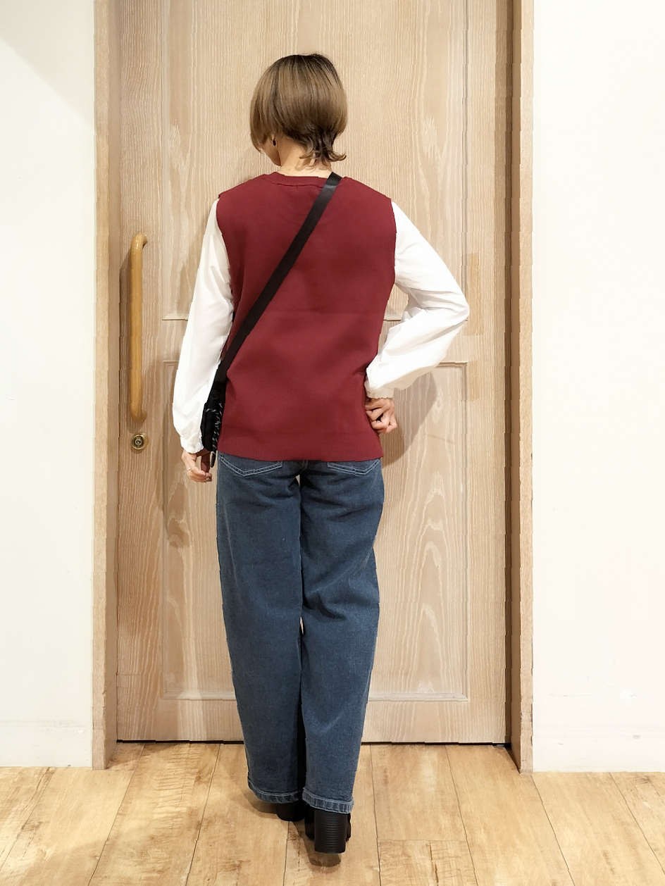 YUKIさんの「SHOO･LA･RUE｜【2点セット/S-LL】着回し自在 スポンディッシュニットベスト＆フレアシャツ」を使ったコーディネート