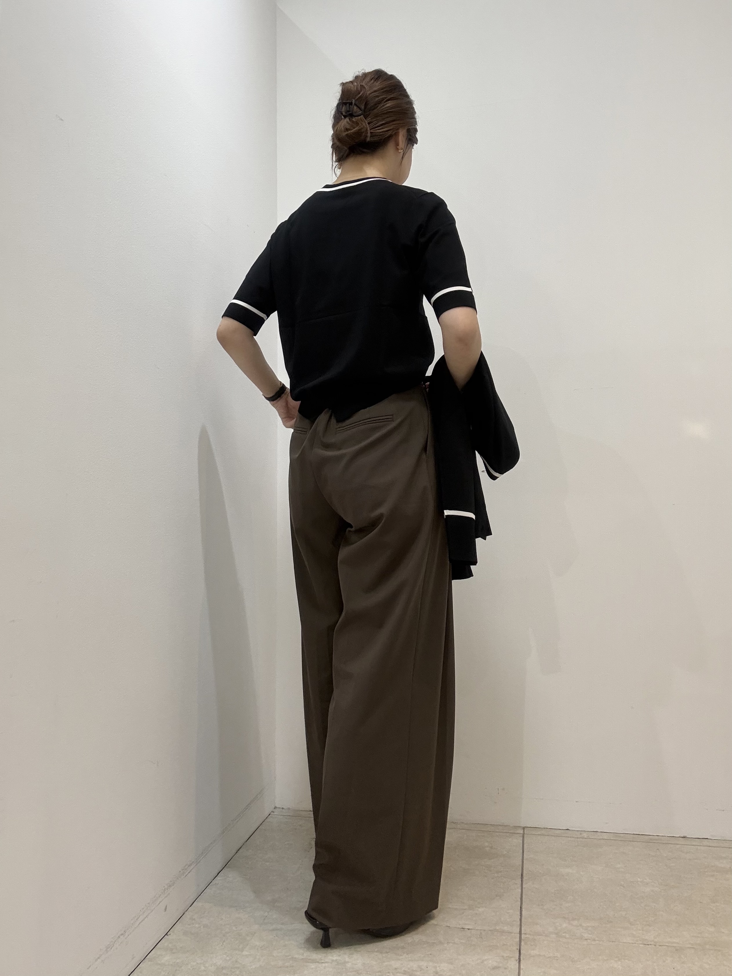 かなえさんの「UNTITLED｜【アンサンブル可能/秋羽織り】コンパクトニットカーディガン」を使ったコーディネート