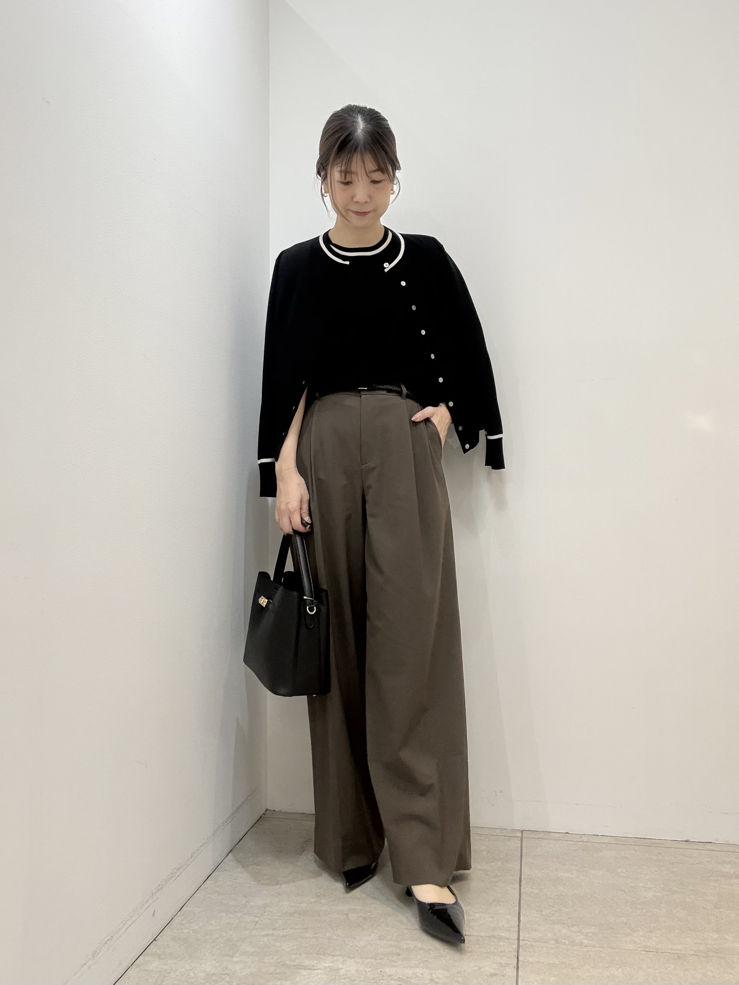 かなえさんの「UNTITLED｜【アンサンブル可能/秋羽織り】コンパクトニットカーディガン」を使ったコーディネート