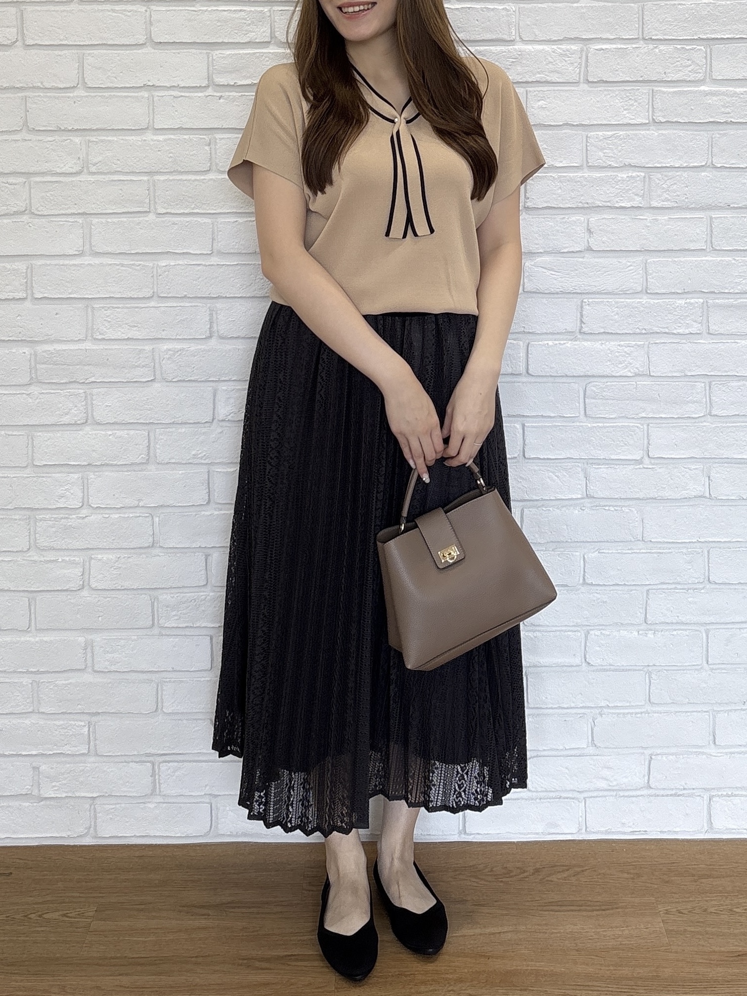 sayaさんの「SHOO･LA･RUE｜【高レビュー/毎日洗える/UV】二の腕も隠せる 配色ボウタイニット」を使ったコーディネート