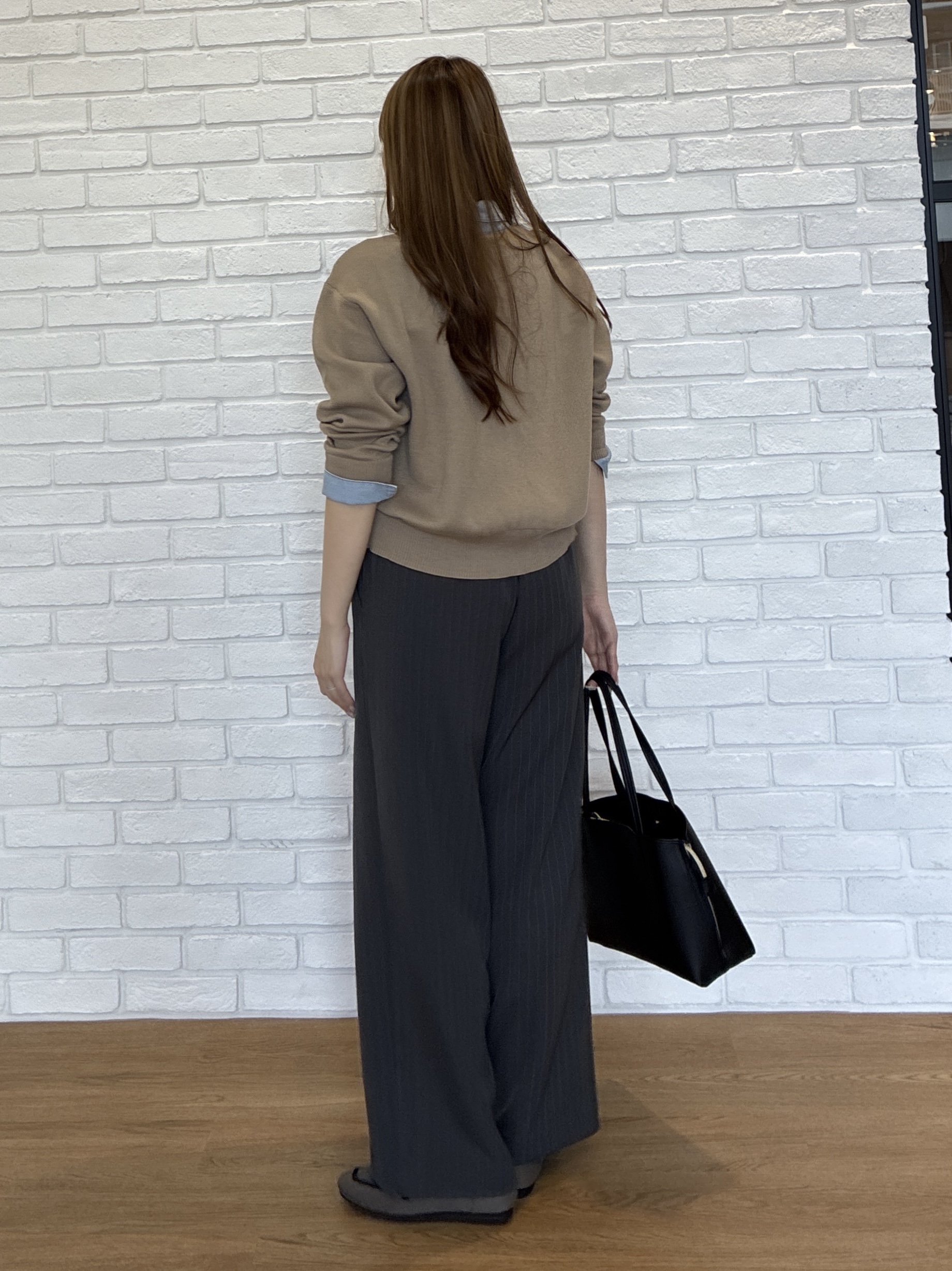 sayaさんの「SHOO･LA･RUE｜【S-LL/洗濯機可】デニム／チェック切替でこなれ見え 金ボタンニットカーディガン」を使ったコーディネート