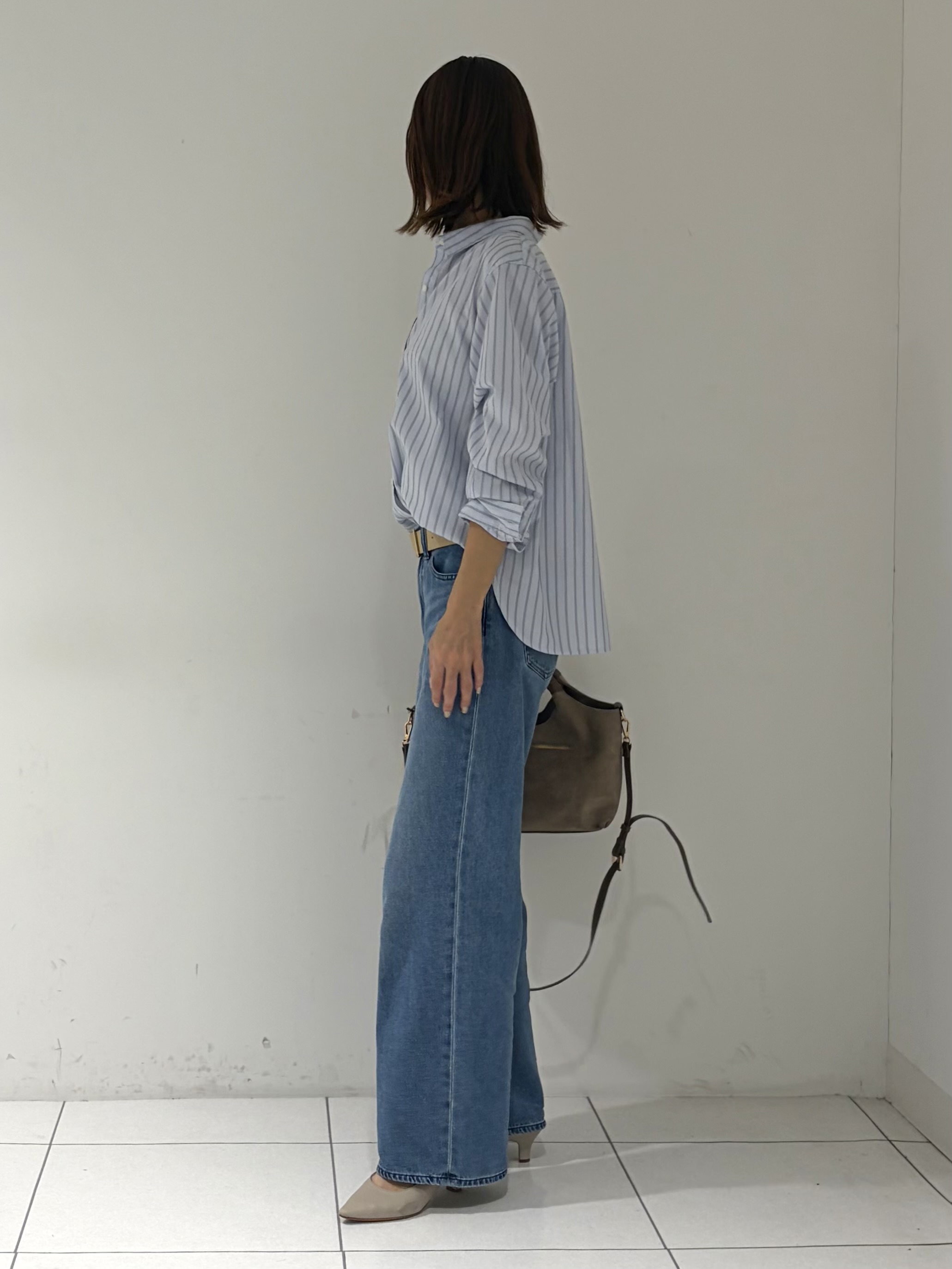 shioriさんの「INDIVI｜【新作登場！】美脚ワイドデニム」を使ったコーディネート