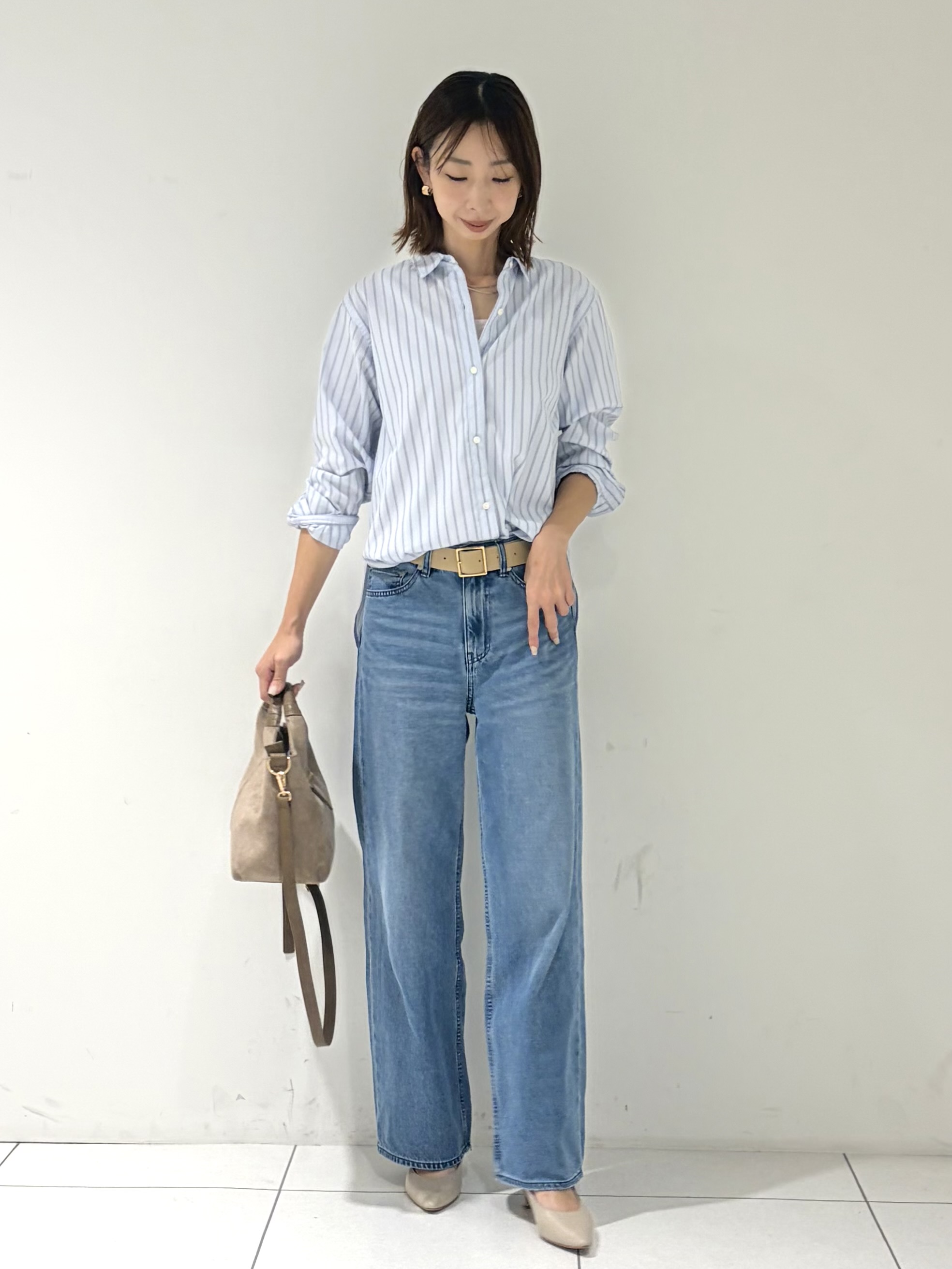 shioriさんの「INDIVI｜【新作登場！】美脚ワイドデニム」を使ったコーディネート