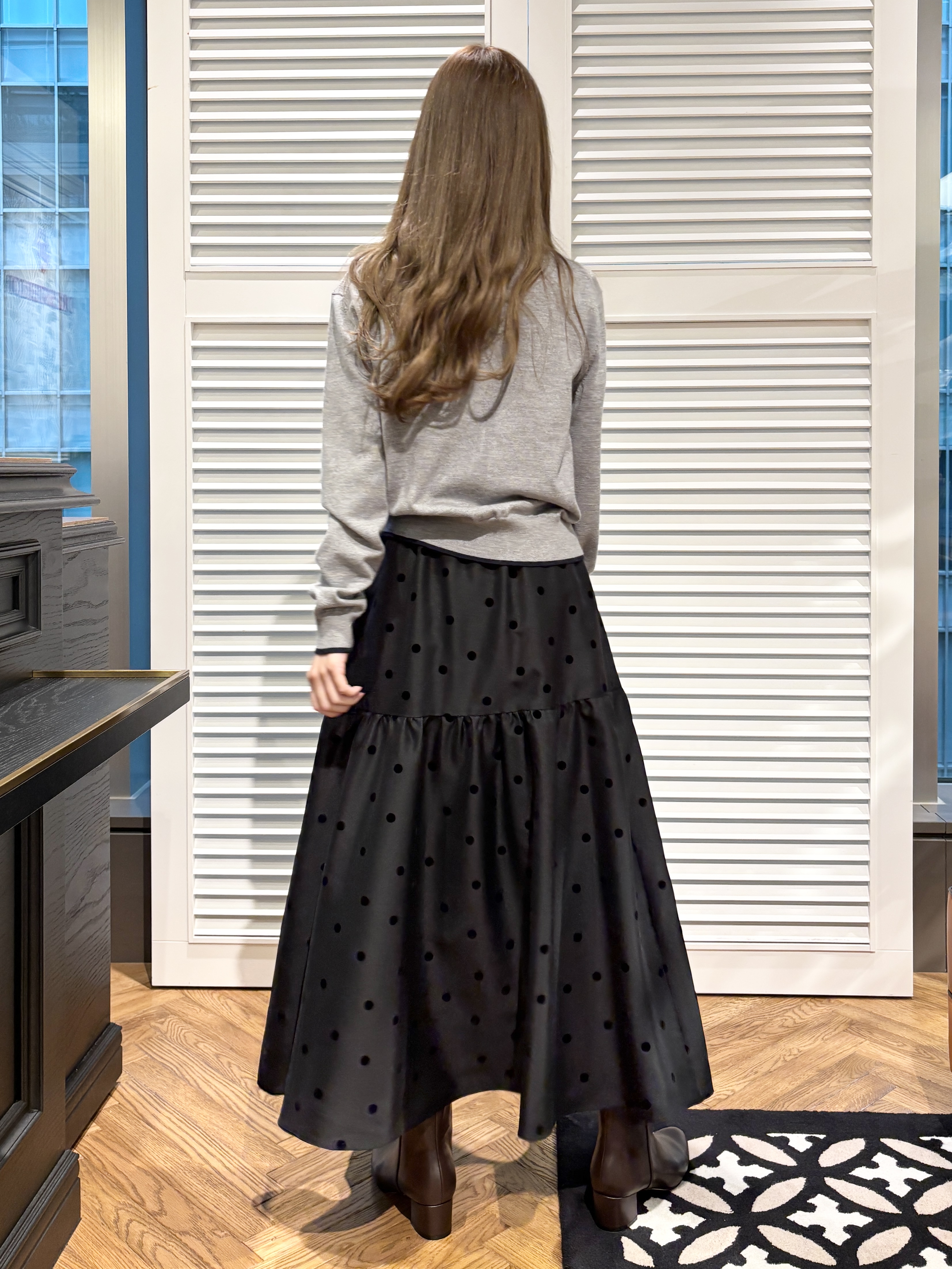 清水夏姫さんの「DRESSTERIOR｜フロッキードットスカート」を使ったコーディネート
