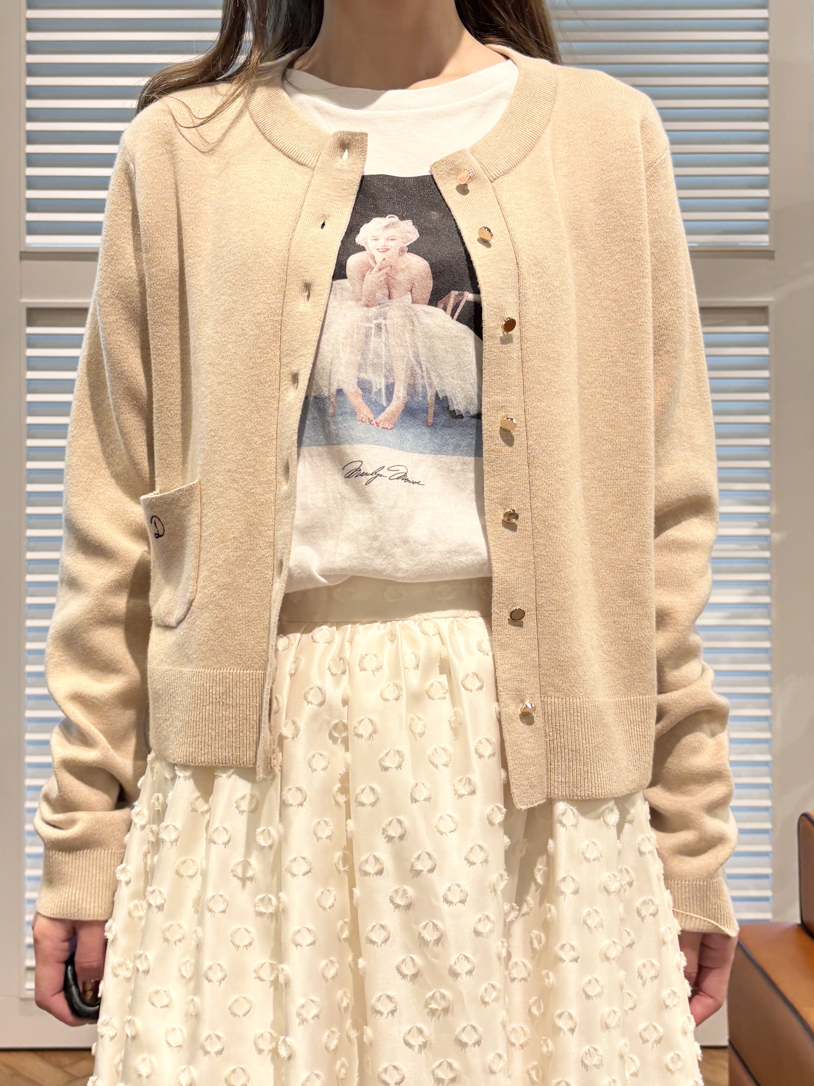 清水夏姫さんの「DRESSTERIOR｜カットジャガードボリュームスカート」を使ったコーディネート