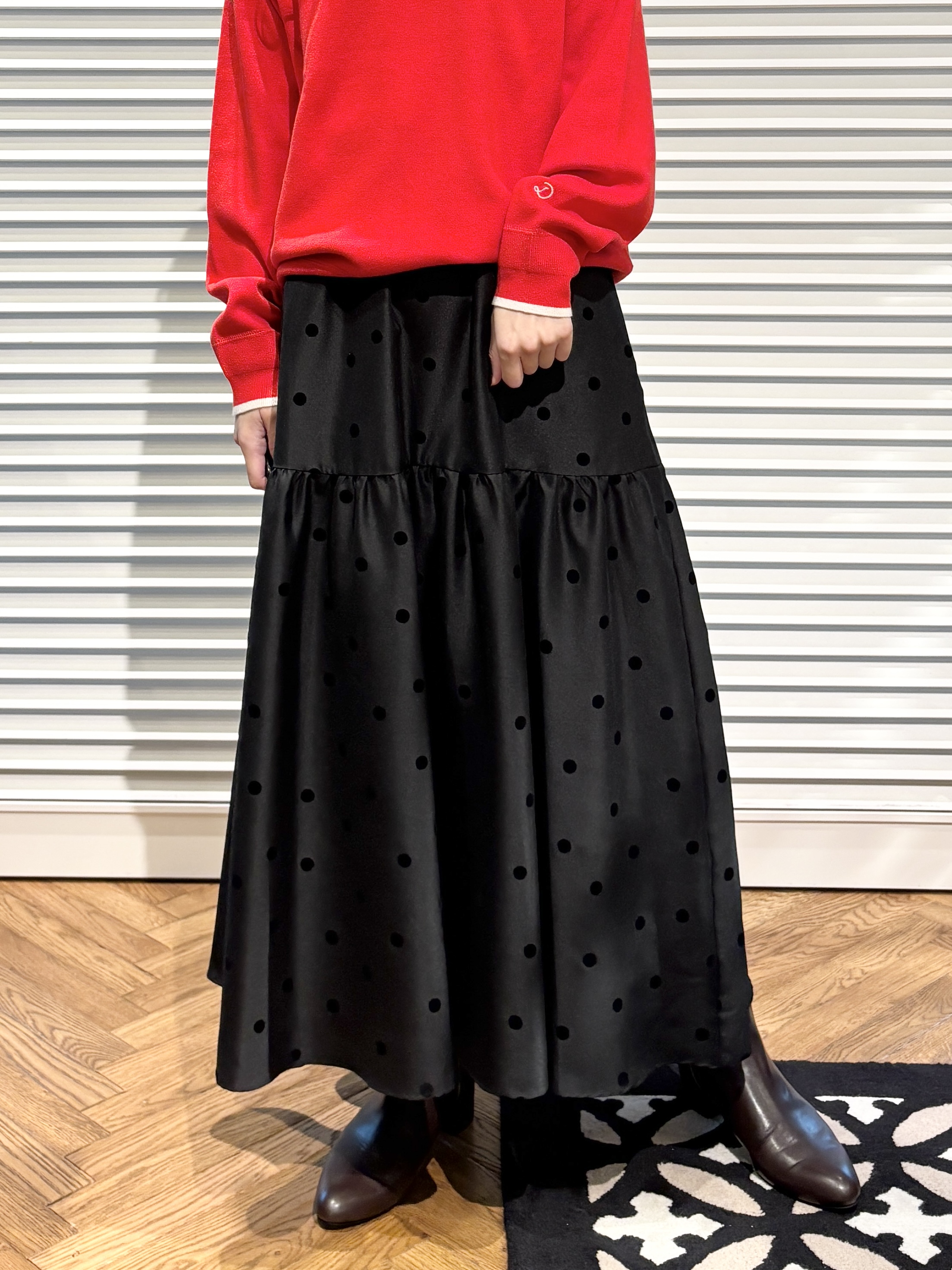 清水夏姫さんの「DRESSTERIOR｜フロッキードットスカート」を使ったコーディネート