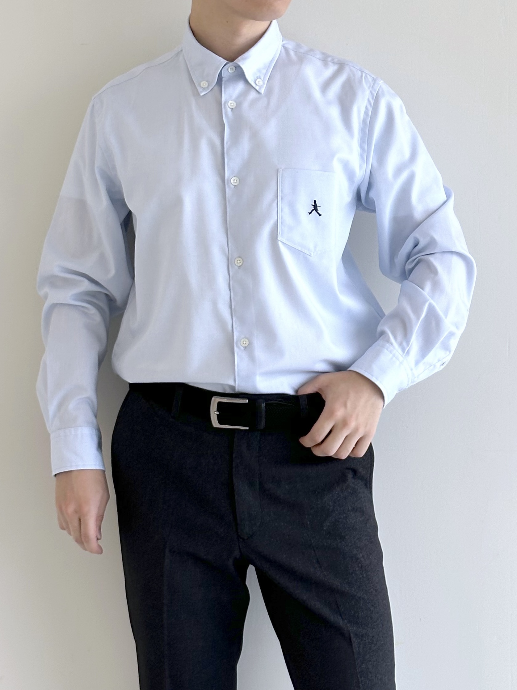 イッシーさんの「TAKEO KIKUCHI｜アンチピリング ニット カーディガン」を使ったコーディネート