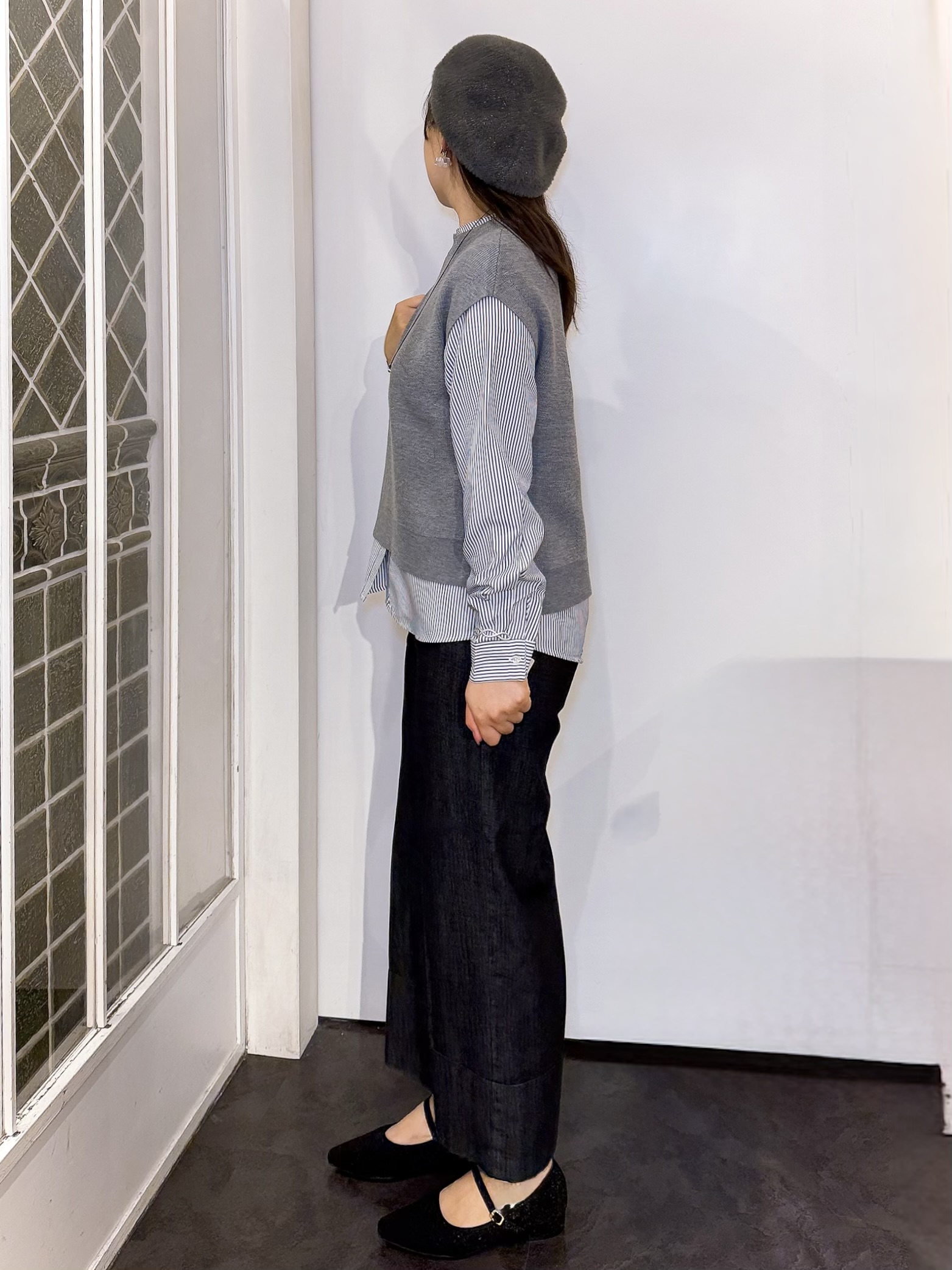 みーさんの「grove｜【2点セット/時短・着回し】着るだけでコーデが完成 ニットベスト&times;シャツ」を使ったコーディネート