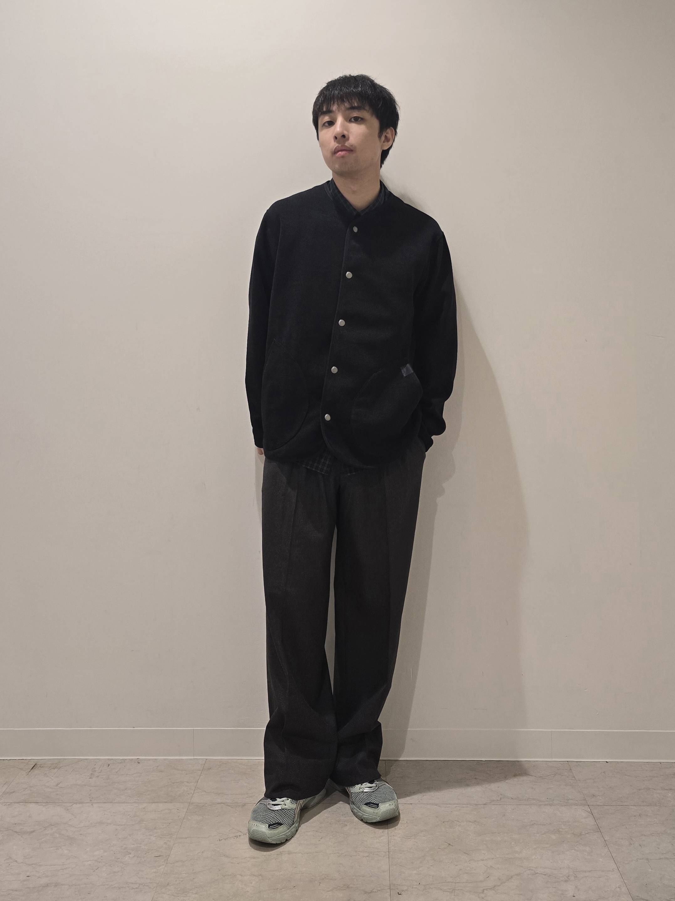 白木駆さんの「TAKEO KIKUCHI｜コーデュロイフリース ブルゾン」を使ったコーディネート