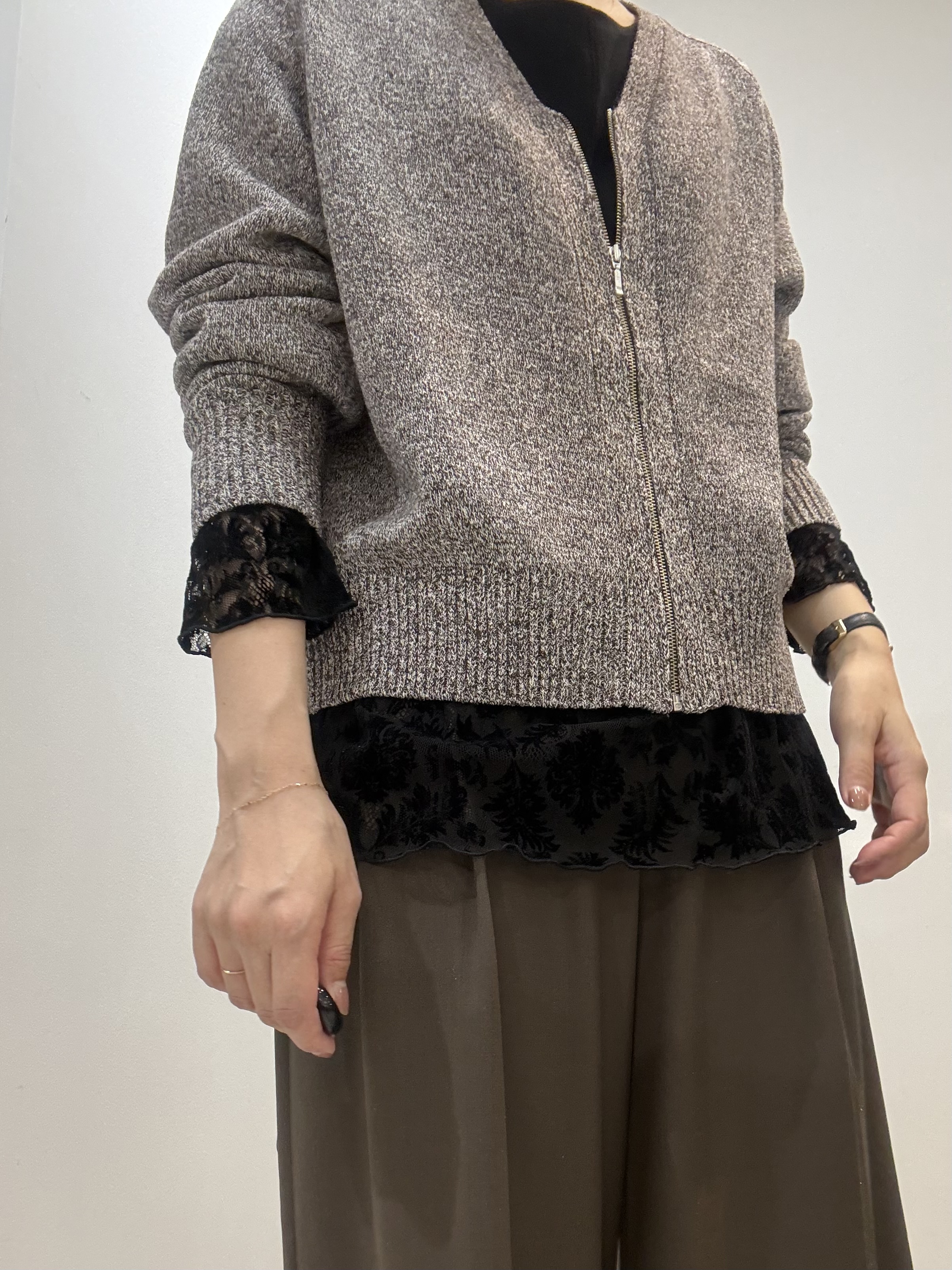 かなえさんの「UNTITLED｜【アンサンブル可/秋羽織り】杢調ジップカーディガン」を使ったコーディネート