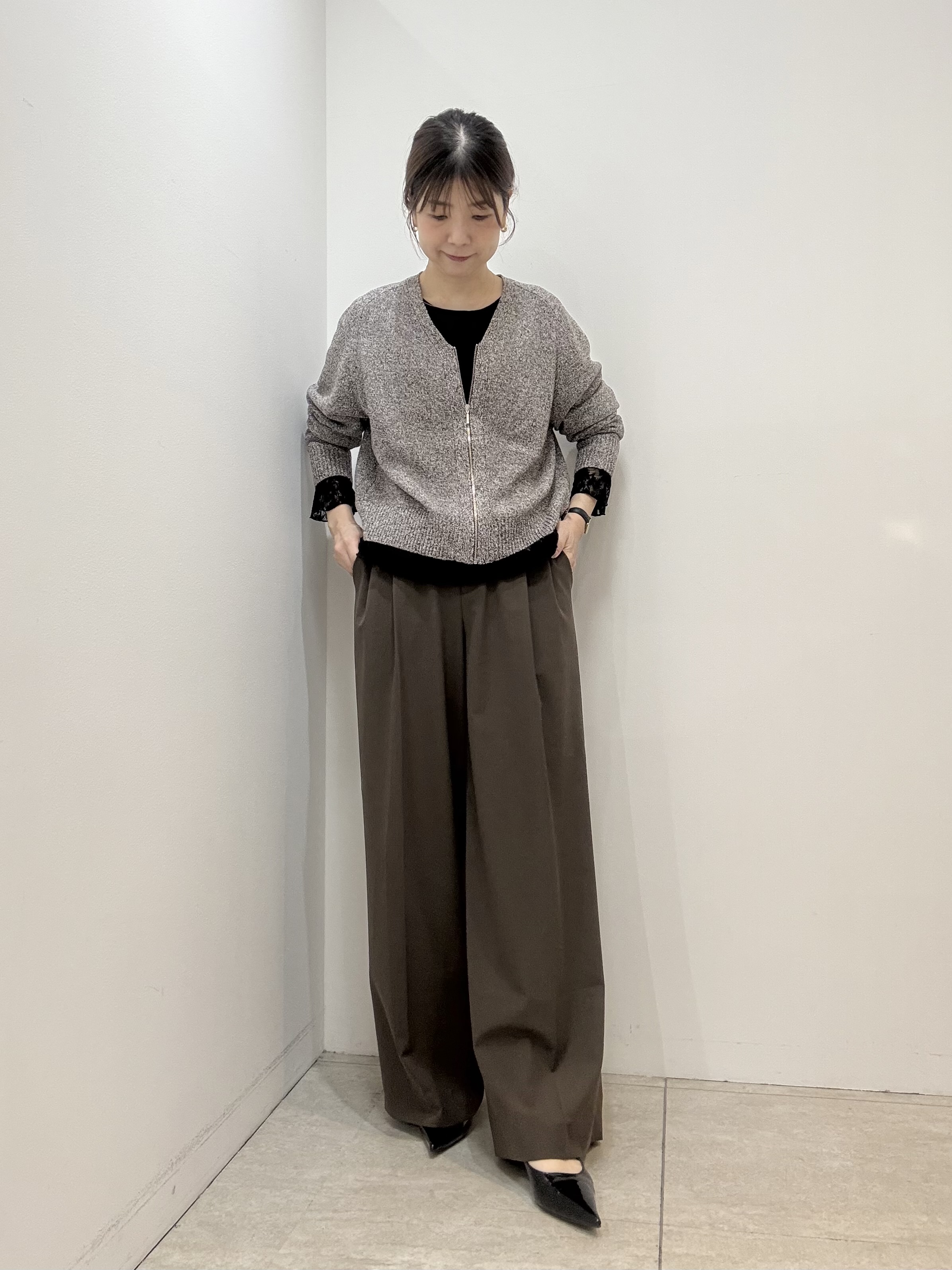 かなえさんの「UNTITLED｜【アンサンブル可/秋羽織り】杢調ジップカーディガン」を使ったコーディネート