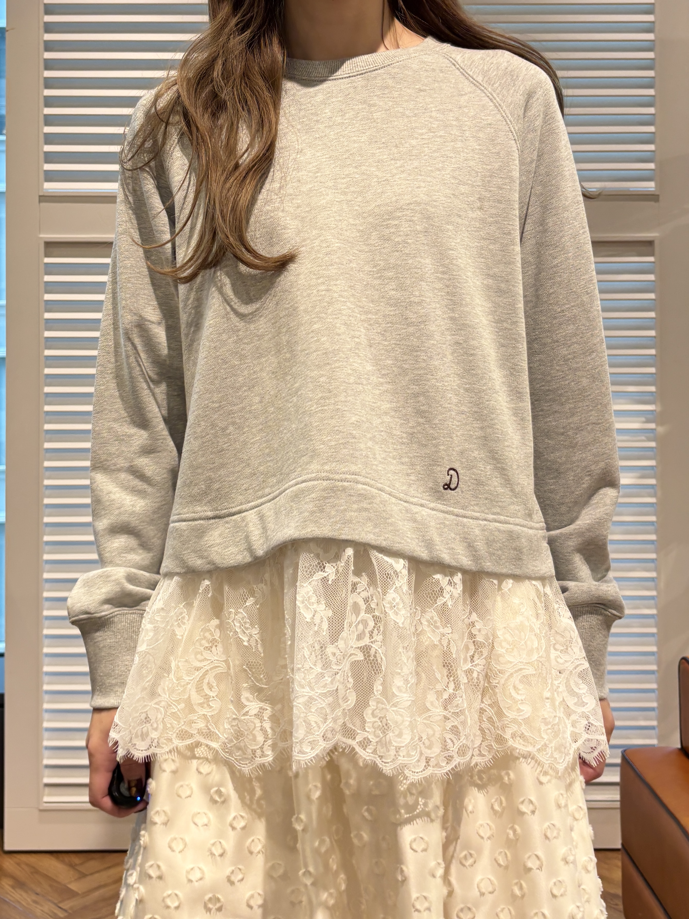 清水夏姫さんの「DRESSTERIOR｜カットジャガードボリュームスカート」を使ったコーディネート