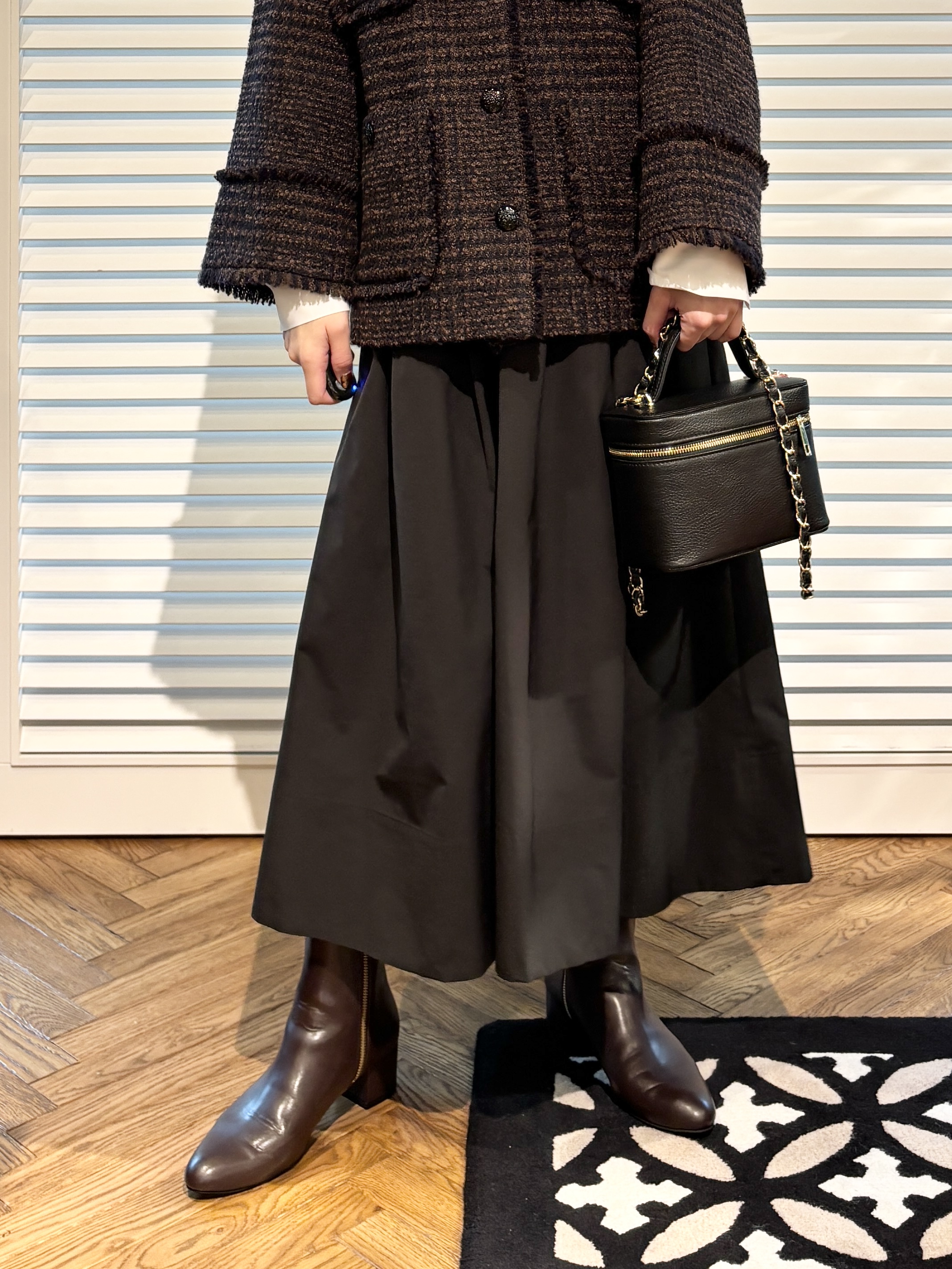 清水夏姫さんの「DRESSTERIOR｜グレンチェックツイードショートコート」を使ったコーディネート