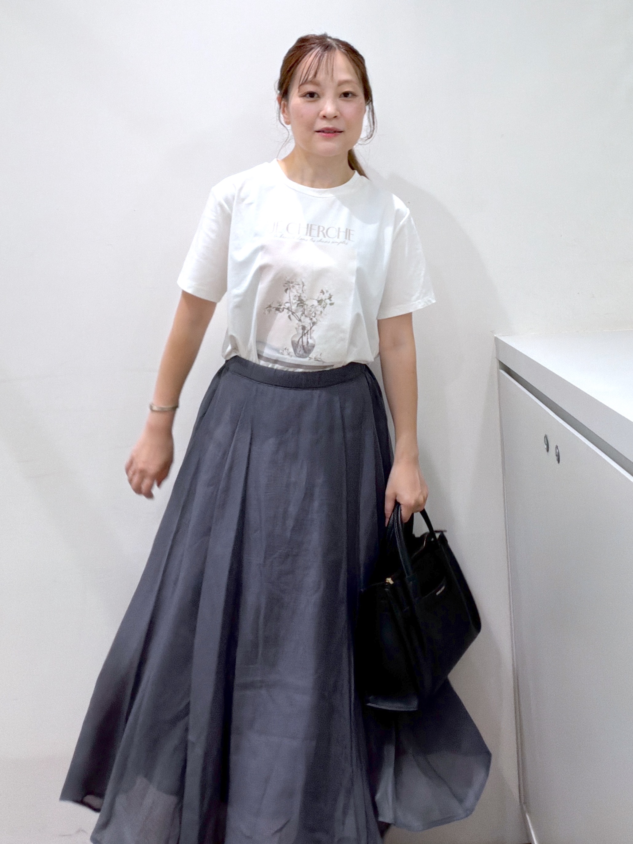 Junさんの「index｜【UV】フラワープリントTシャツ≪洗濯機OK／接触冷感≫」を使ったコーディネート