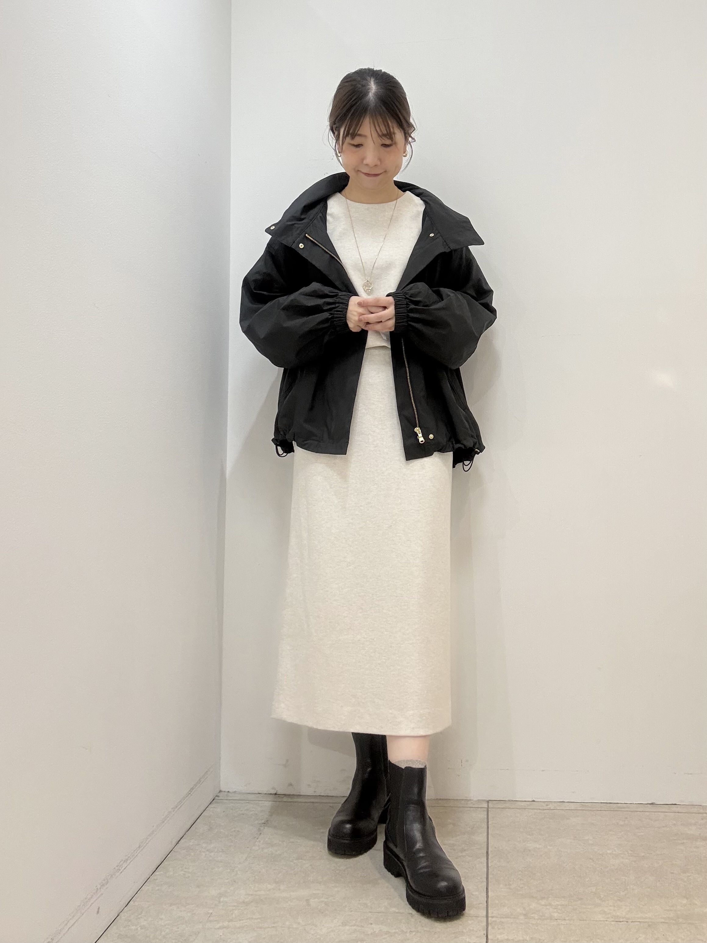 かなえさんの「UNTITLED｜【セットアップ可/スウェットライク】袖口シャツドッキングプルオーバー」を使ったコーディネート