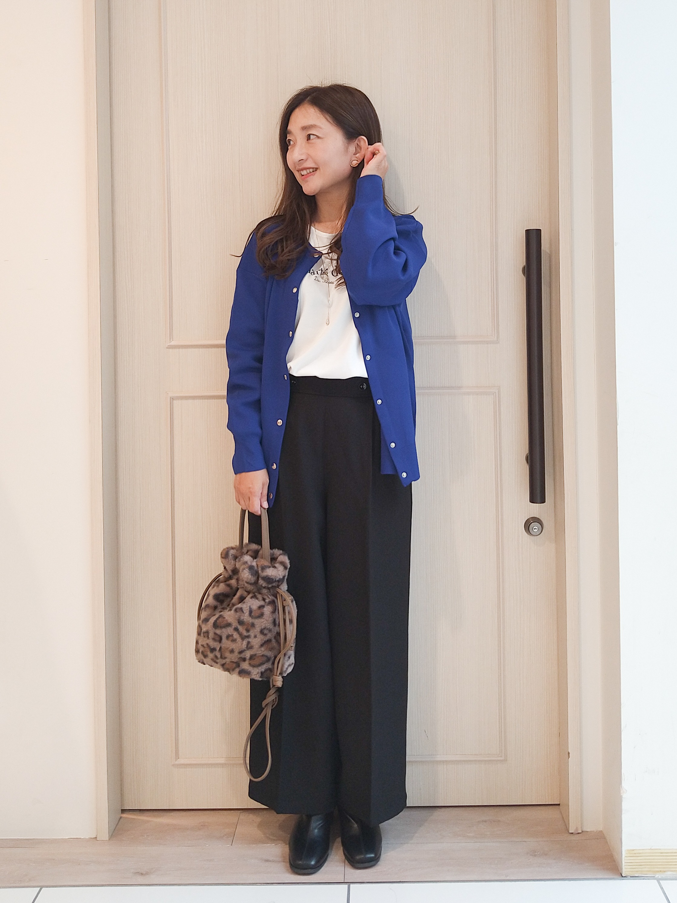 mi-saさんの「SHOO･LA･RUE｜【セットアップ可/洗濯機可】軽やかに羽織れる スポンディッシュ ニットカーディガン」を使ったコーディネート