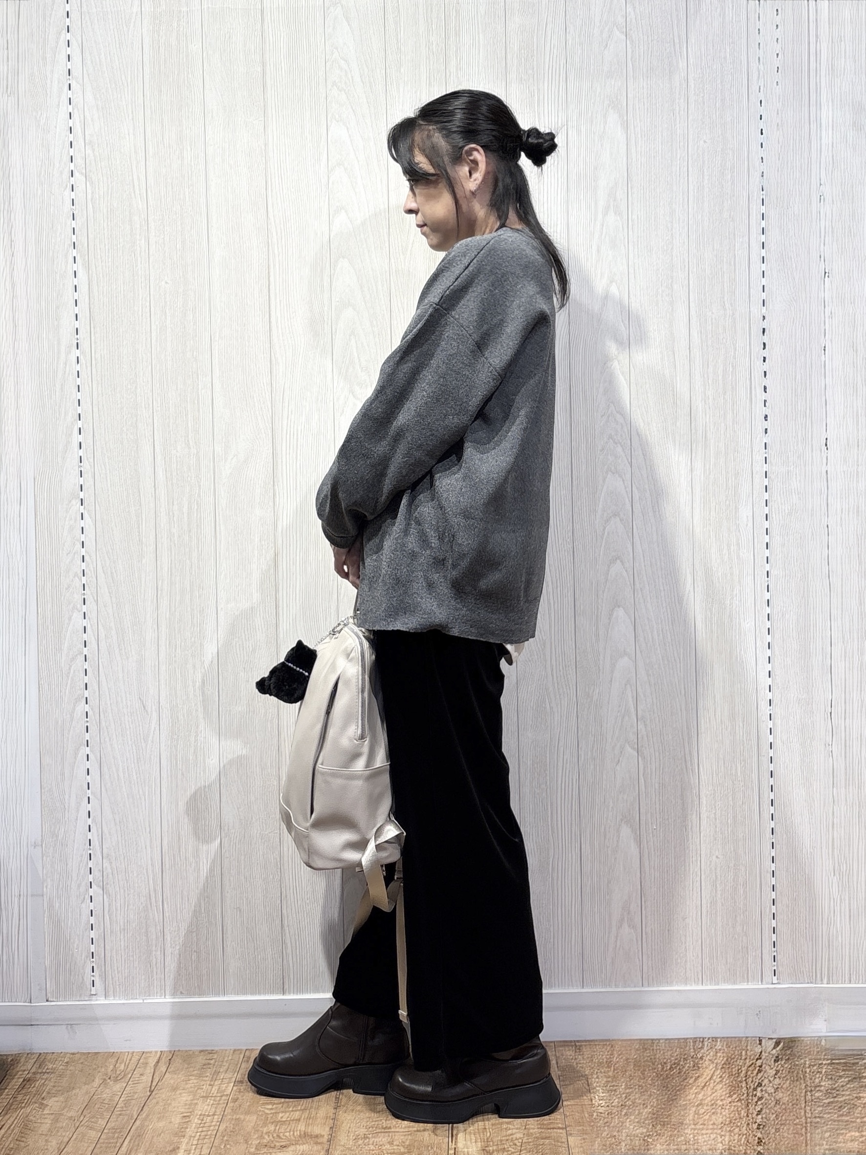 わかさんの「SHOO･LA･RUE｜【セットアップ可/洗濯機可】軽やかに羽織れる スポンディッシュ ニットカーディガン」を使ったコーディネート