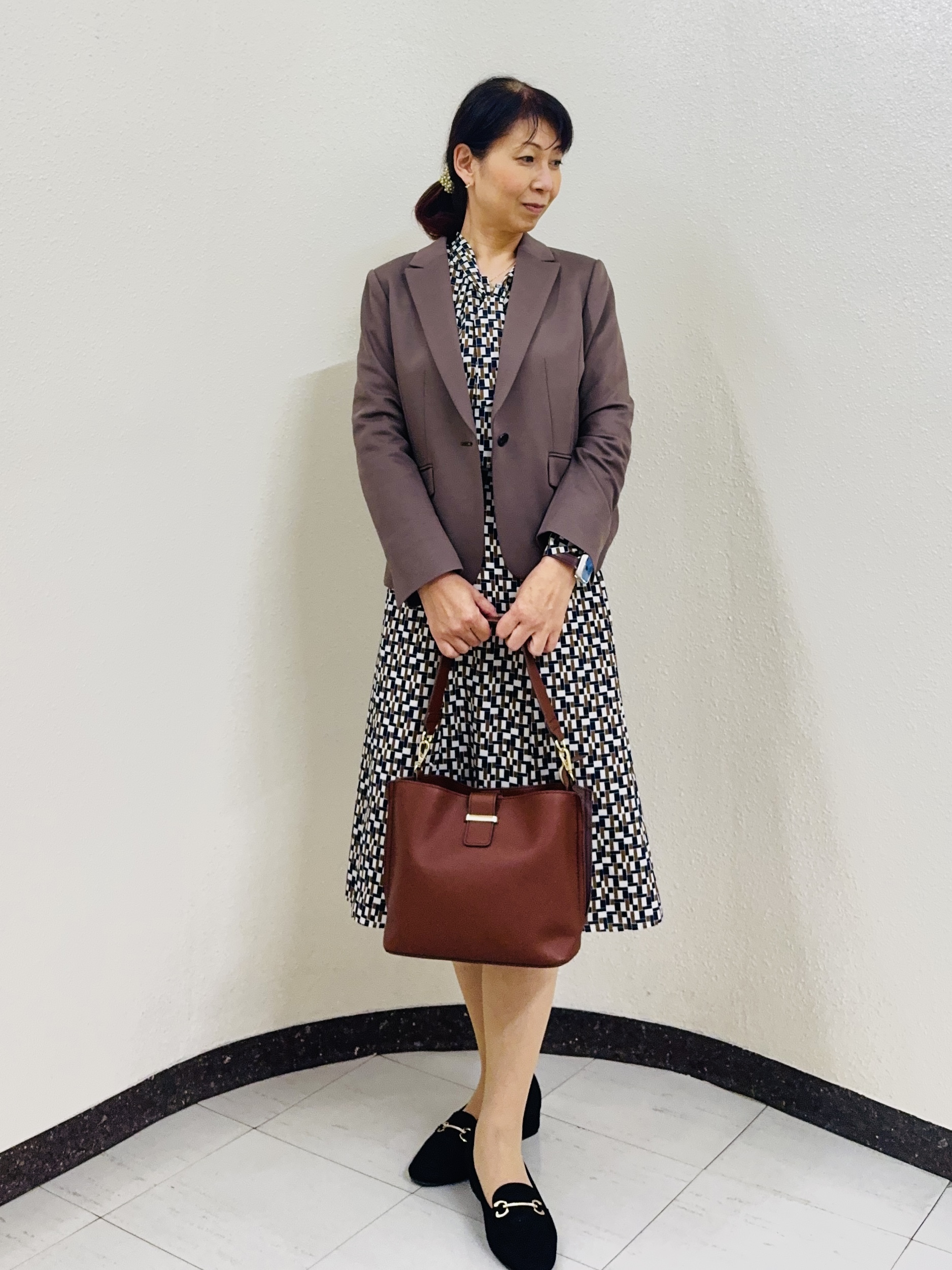 ⭐︎Eimi⭐︎さんの「Reflect｜【SS-4Lサイズ／セットアップ】幾何柄プリント ボウタイデザインブラウス」を使ったコーディネート